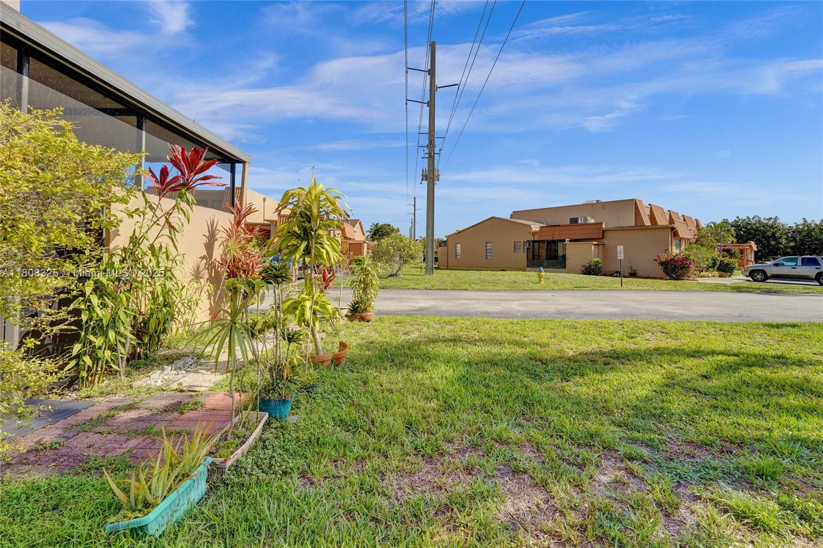 WESTVIEW CONDOMINIUM NO T - Residential