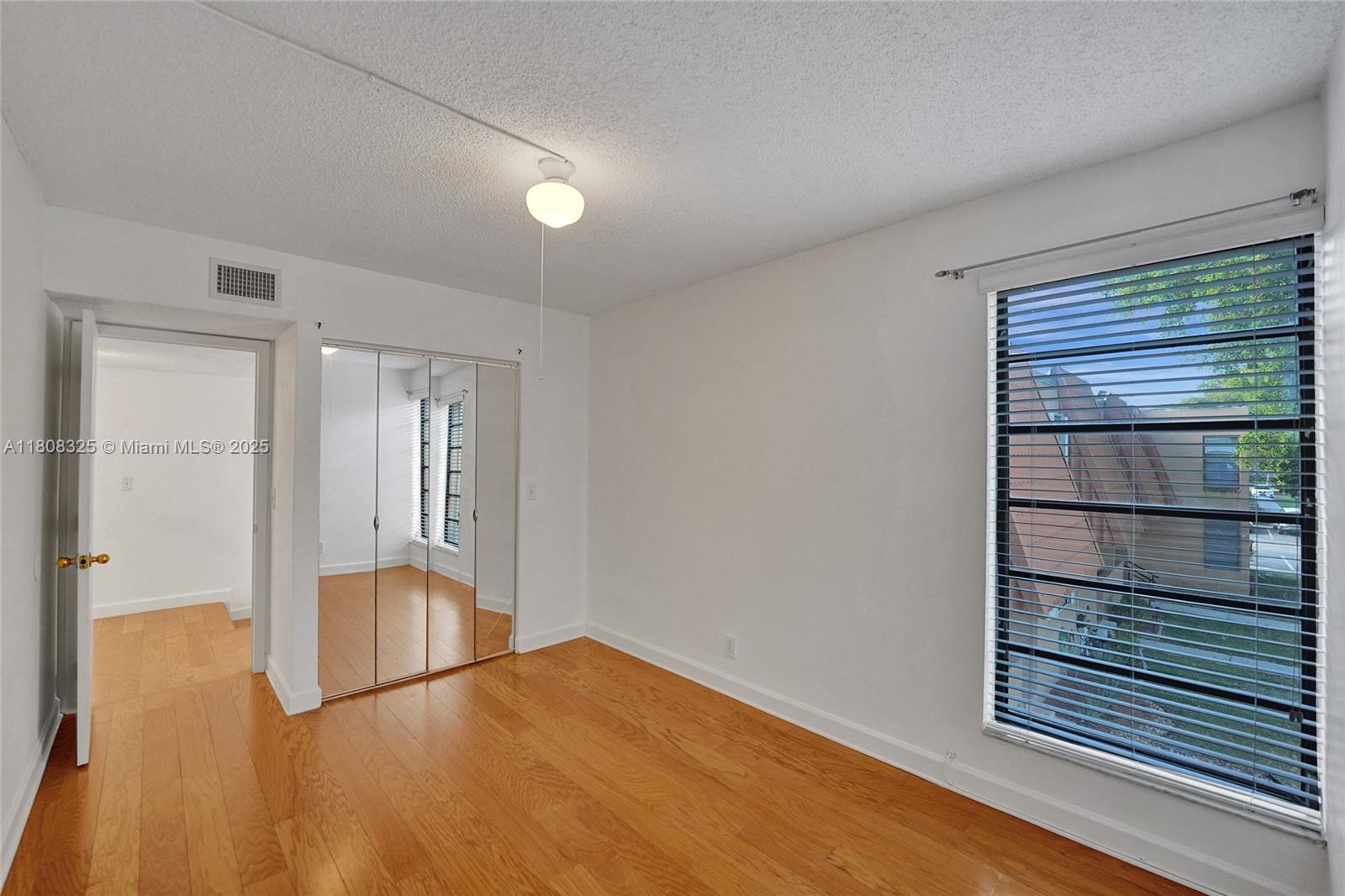 WESTVIEW CONDOMINIUM NO T - Residential