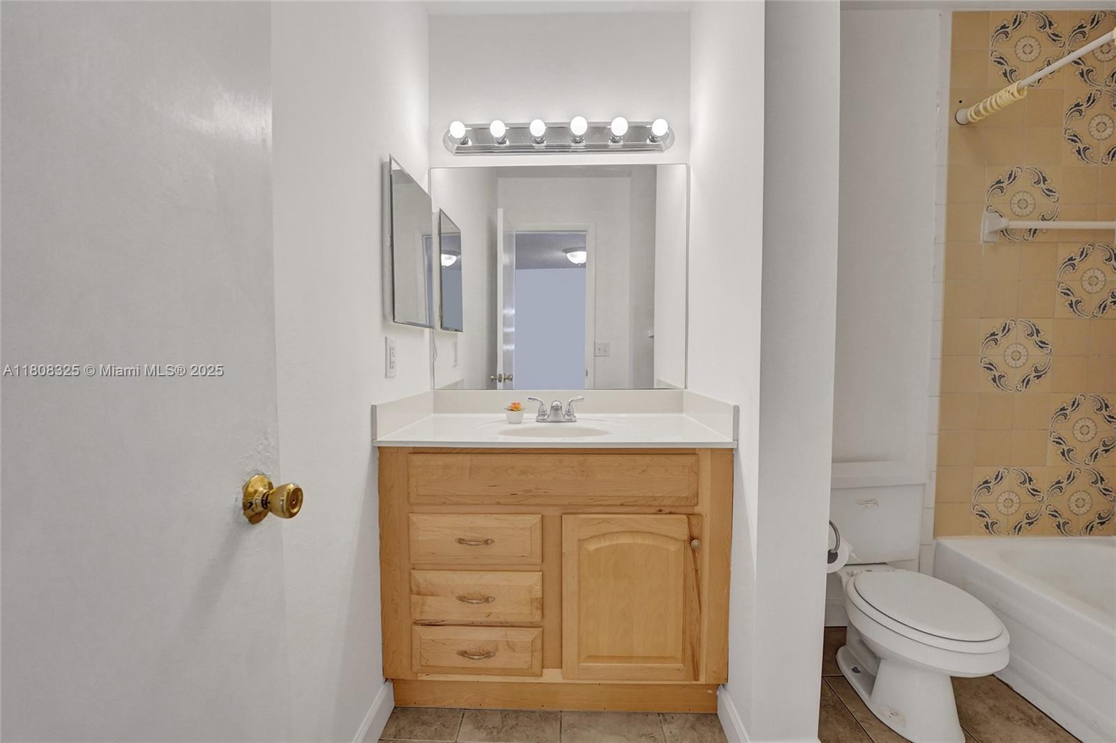 WESTVIEW CONDOMINIUM NO T - Residential