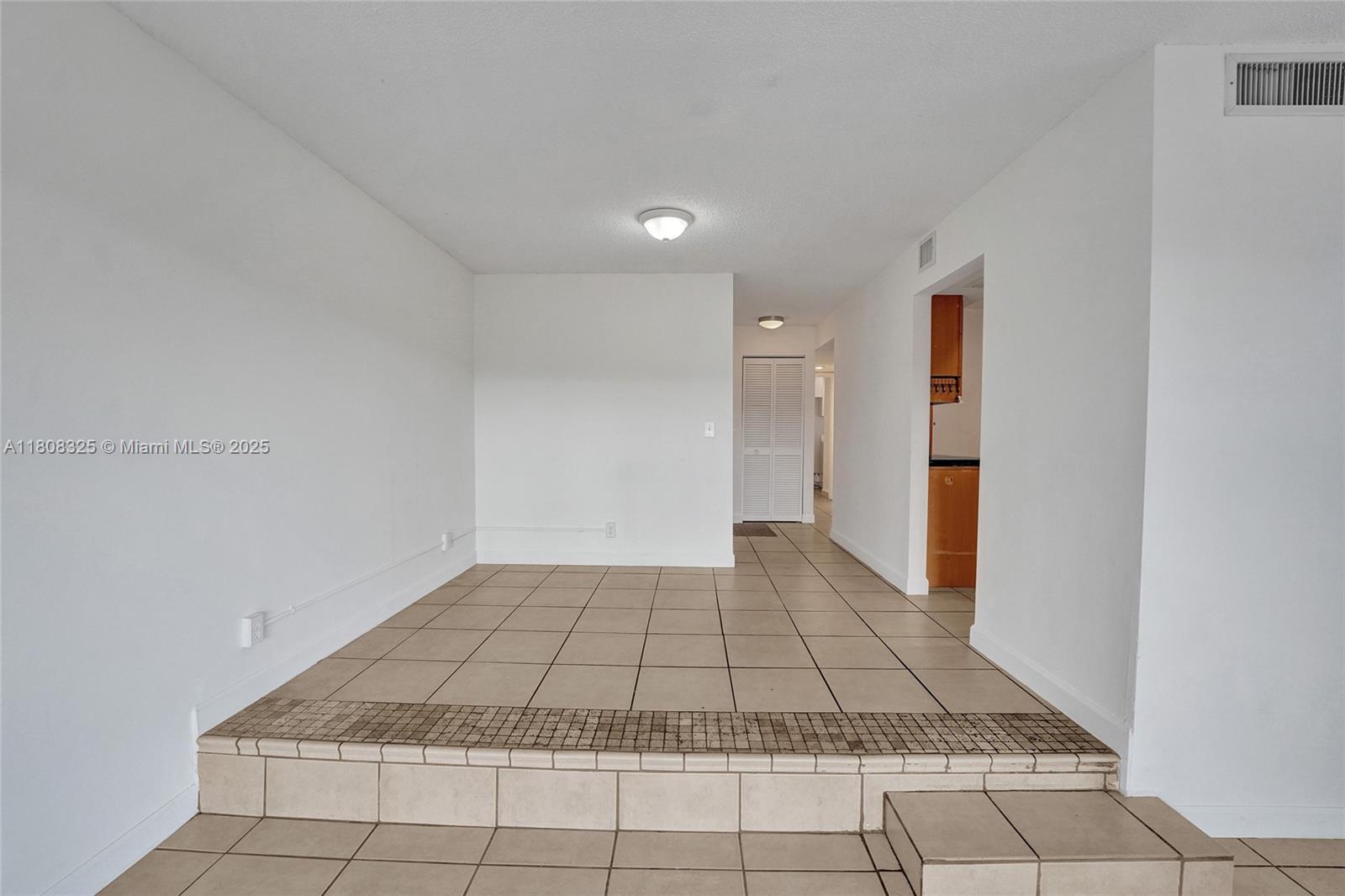 WESTVIEW CONDOMINIUM NO T - Residential