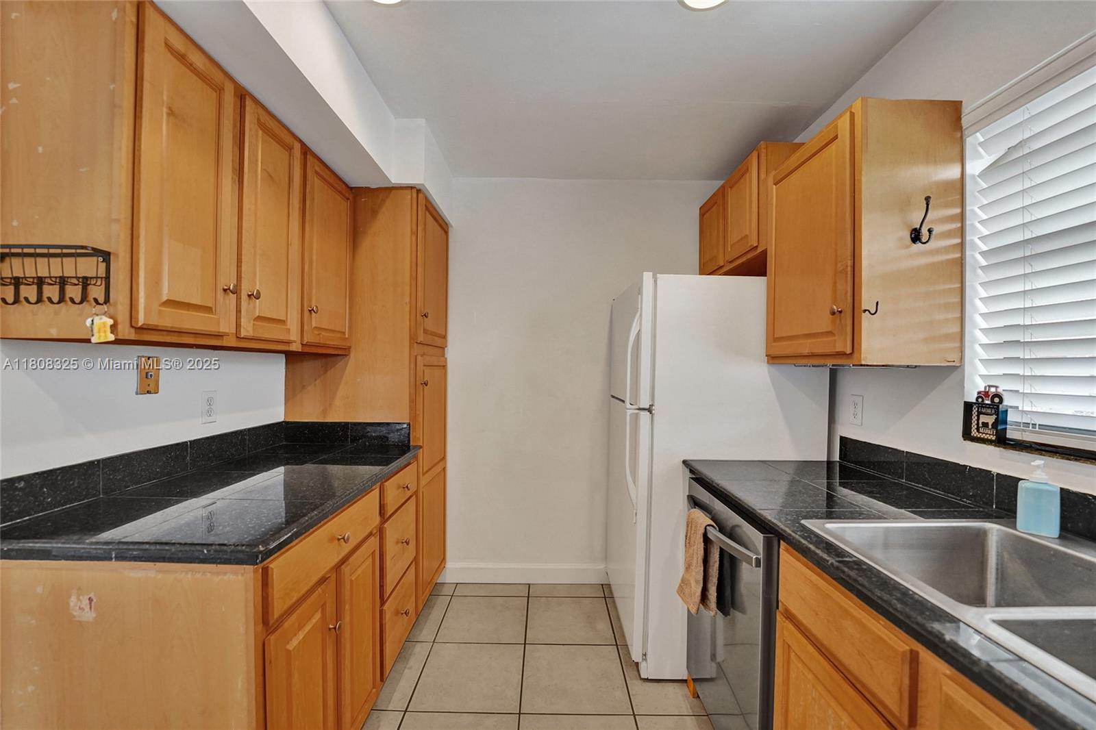 WESTVIEW CONDOMINIUM NO T - Residential