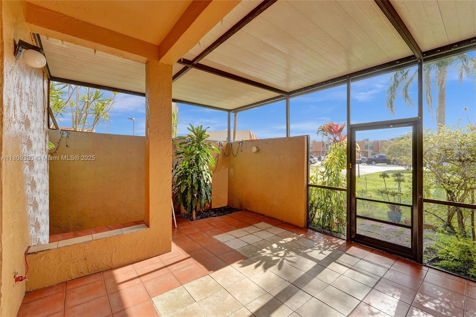 WESTVIEW CONDOMINIUM NO T - Residential