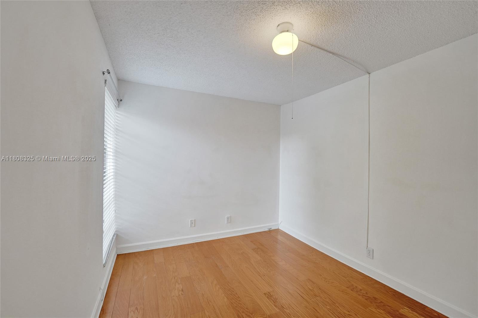 WESTVIEW CONDOMINIUM NO T - Residential