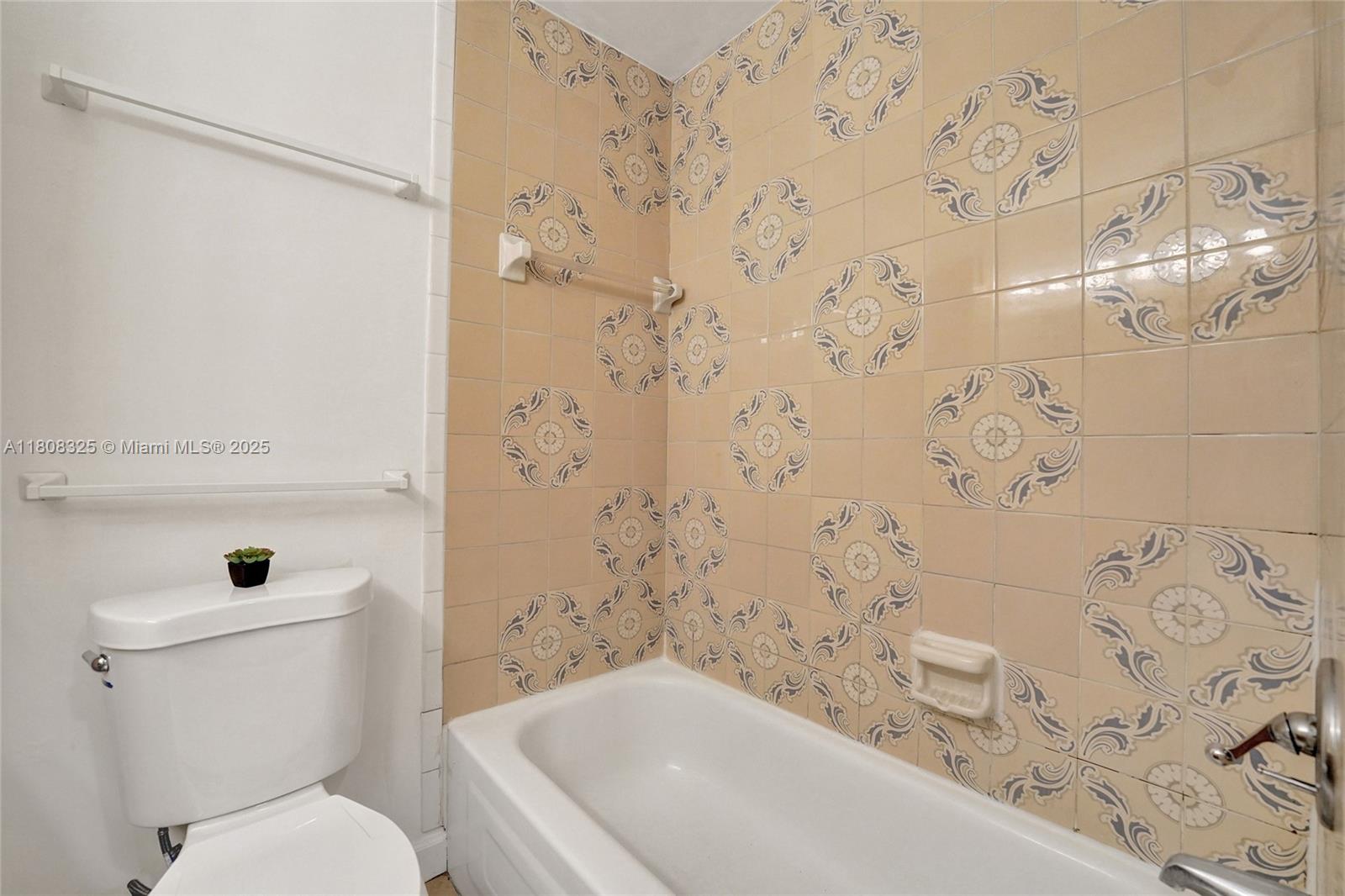 WESTVIEW CONDOMINIUM NO T - Residential