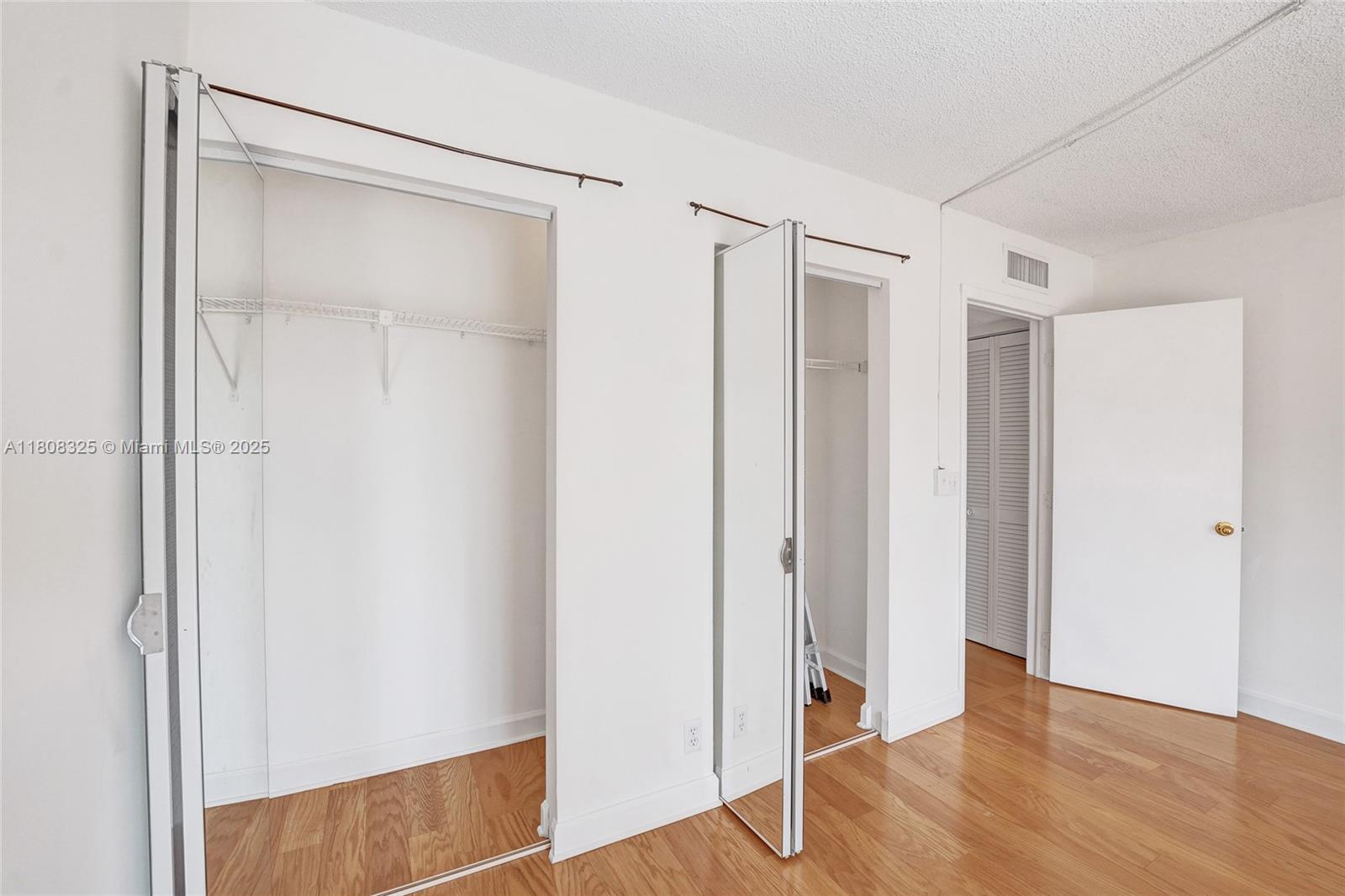 WESTVIEW CONDOMINIUM NO T - Residential