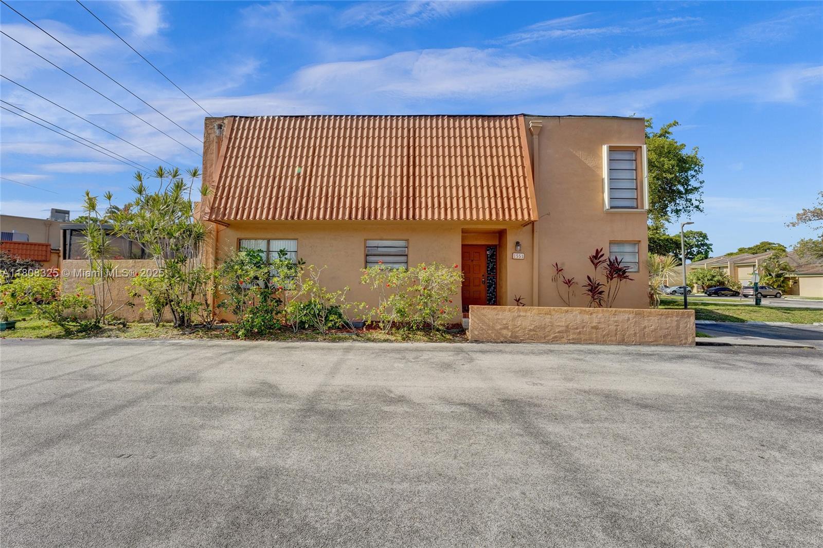 WESTVIEW CONDOMINIUM NO T - Residential