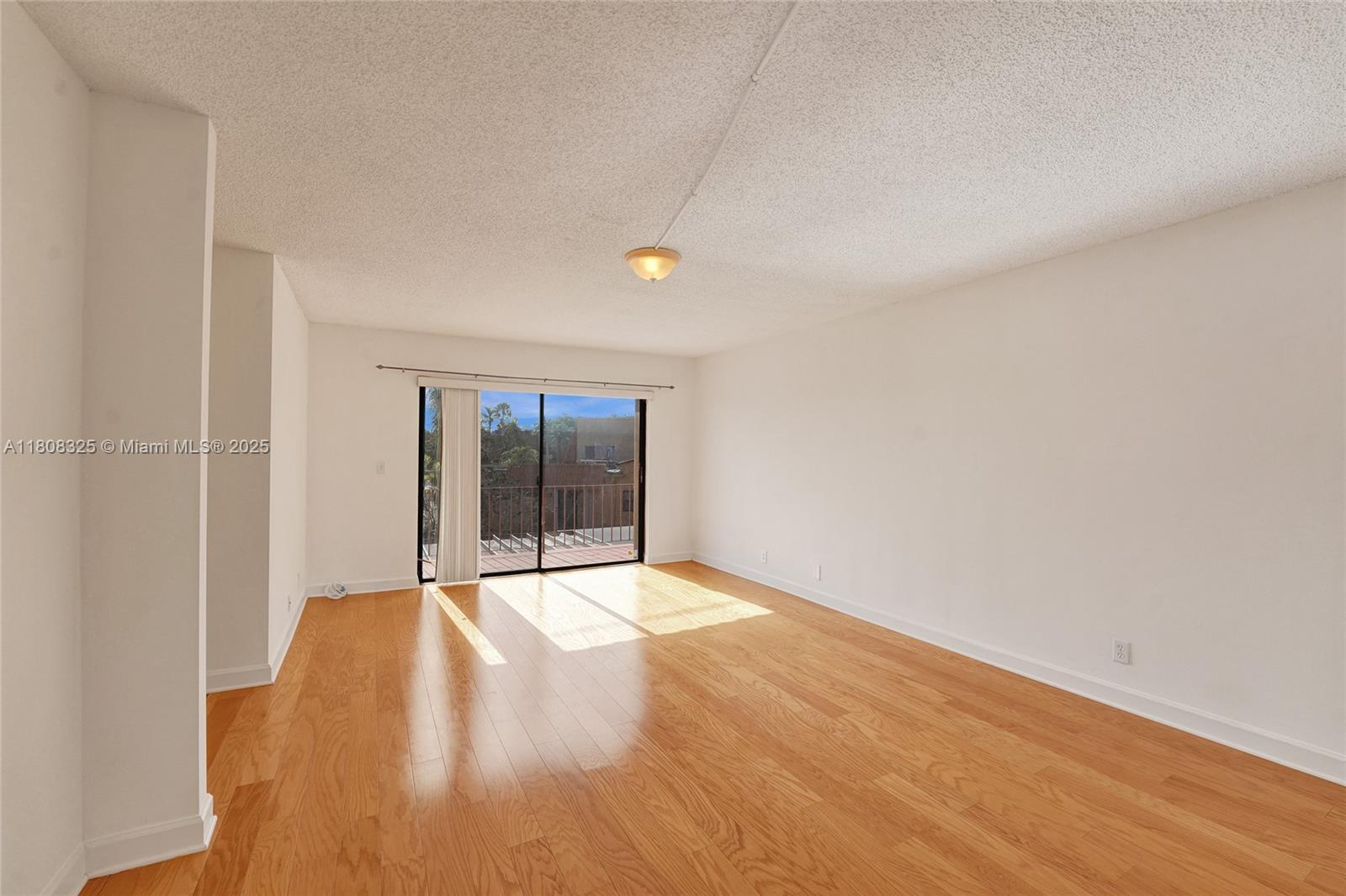 WESTVIEW CONDOMINIUM NO T - Residential