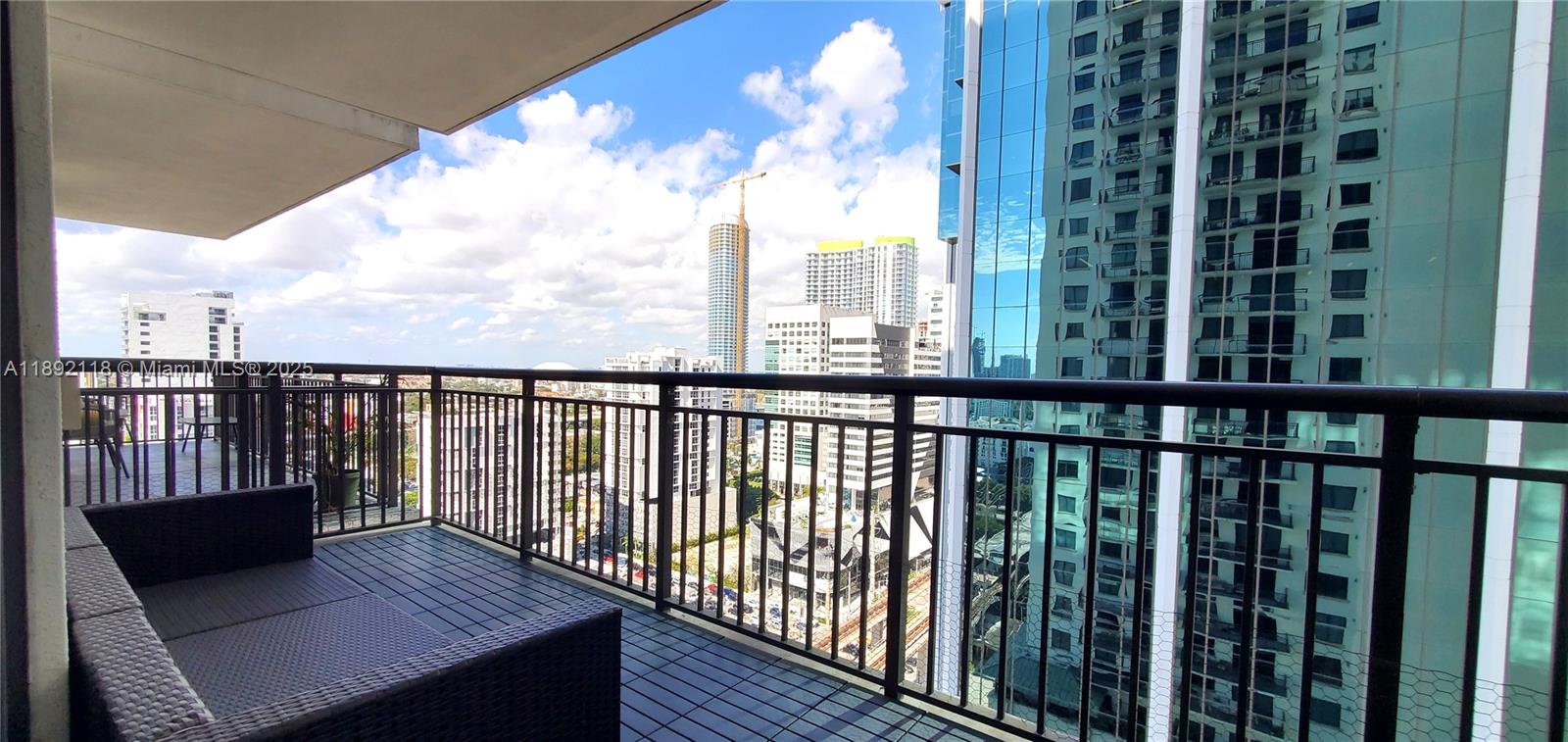 999 SW 1st Ave 2115