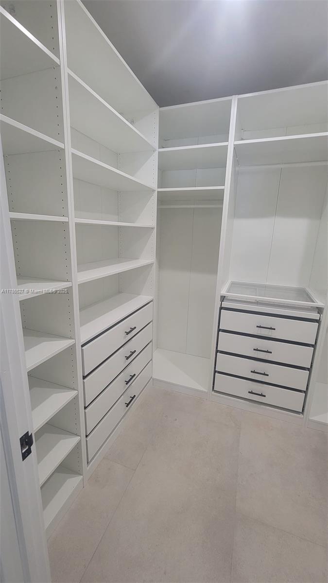 SOUTH SHENANDOAH - Residential Lease