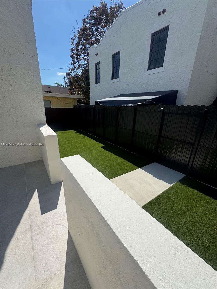 SOUTH SHENANDOAH - Residential Lease