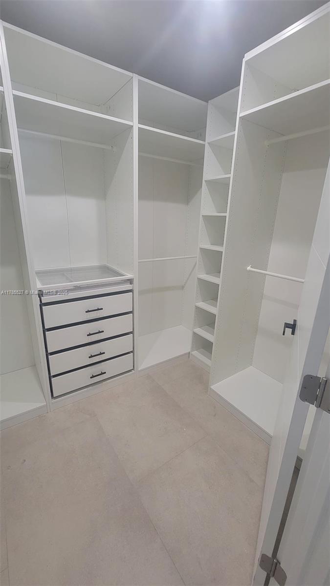 SOUTH SHENANDOAH - Residential Lease