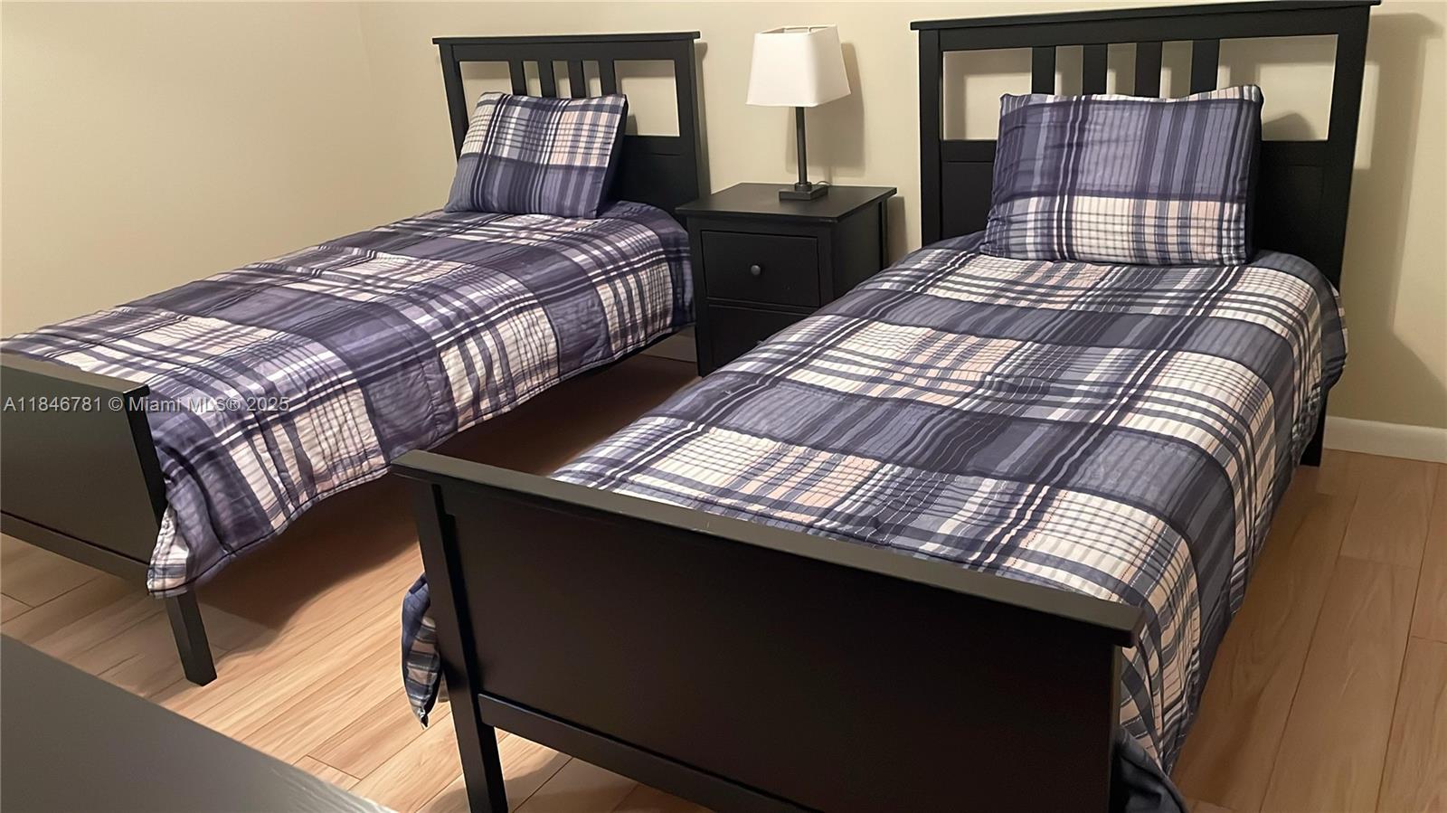 MEADOWBROOK LAKES VIEW CO - Residential