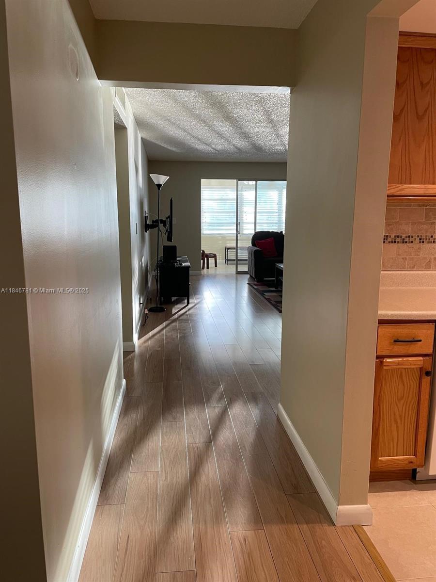 MEADOWBROOK LAKES VIEW CO - Residential