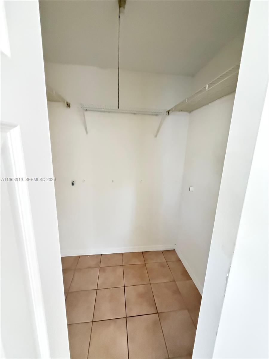 PALM BEACH VILLAS II - Residential