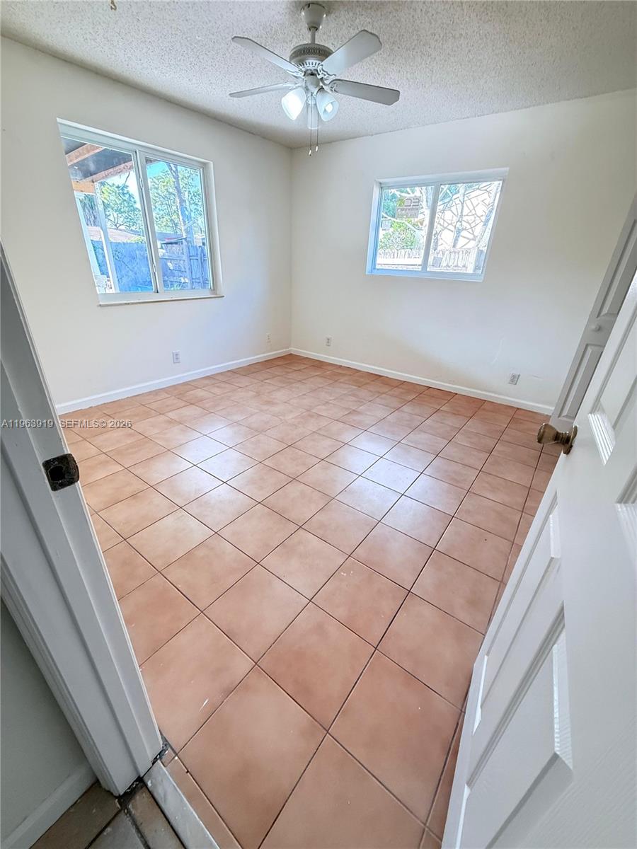 PALM BEACH VILLAS II - Residential