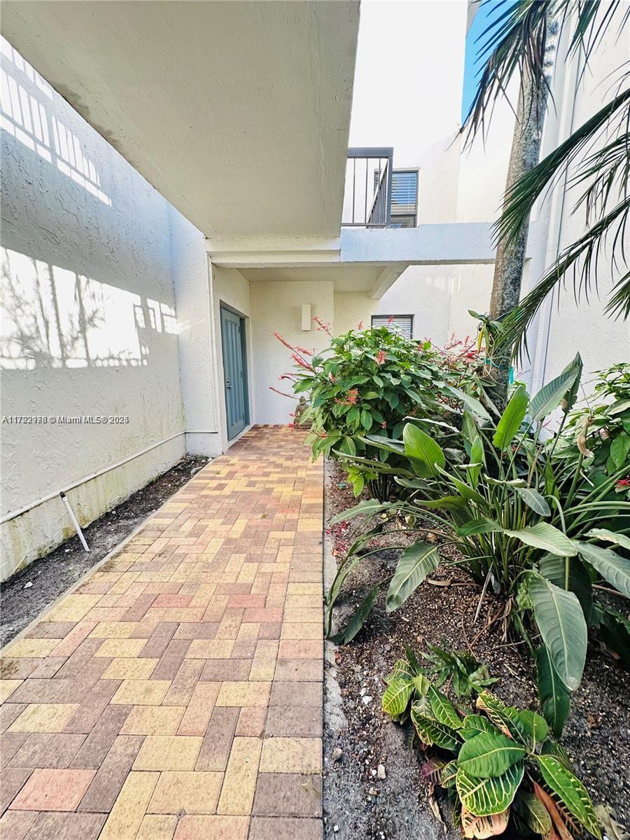 GREENSWARD VILLAGE CONDO - Residential Lease