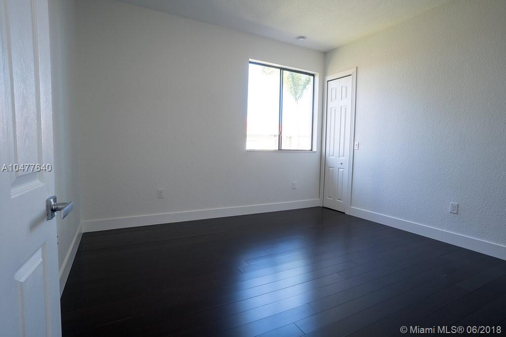 CUTLER CAY - Residential