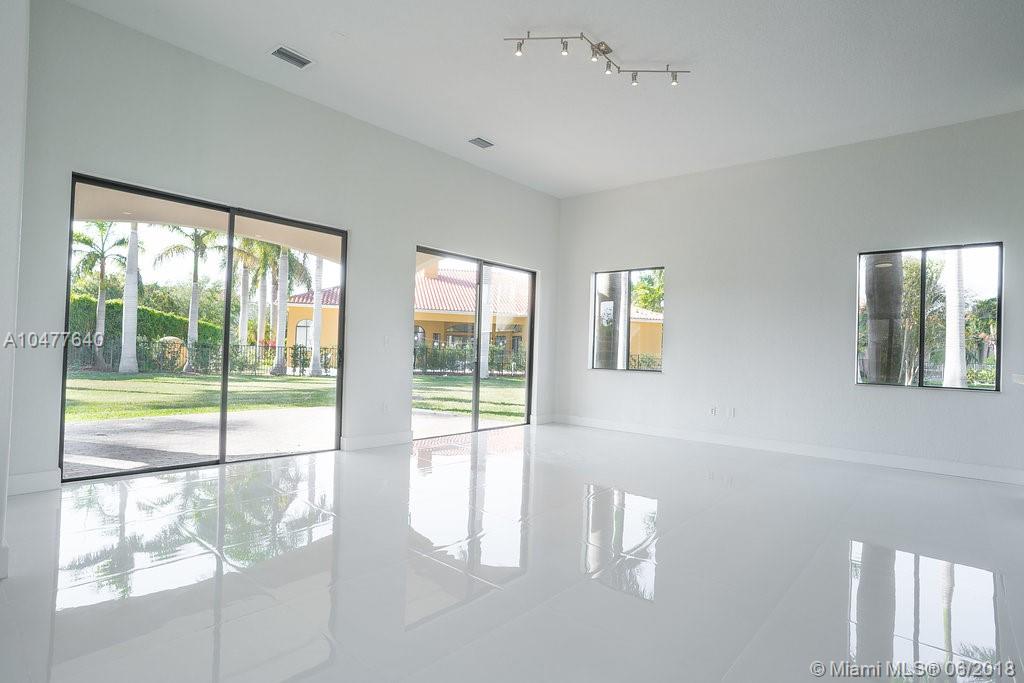 CUTLER CAY - Residential