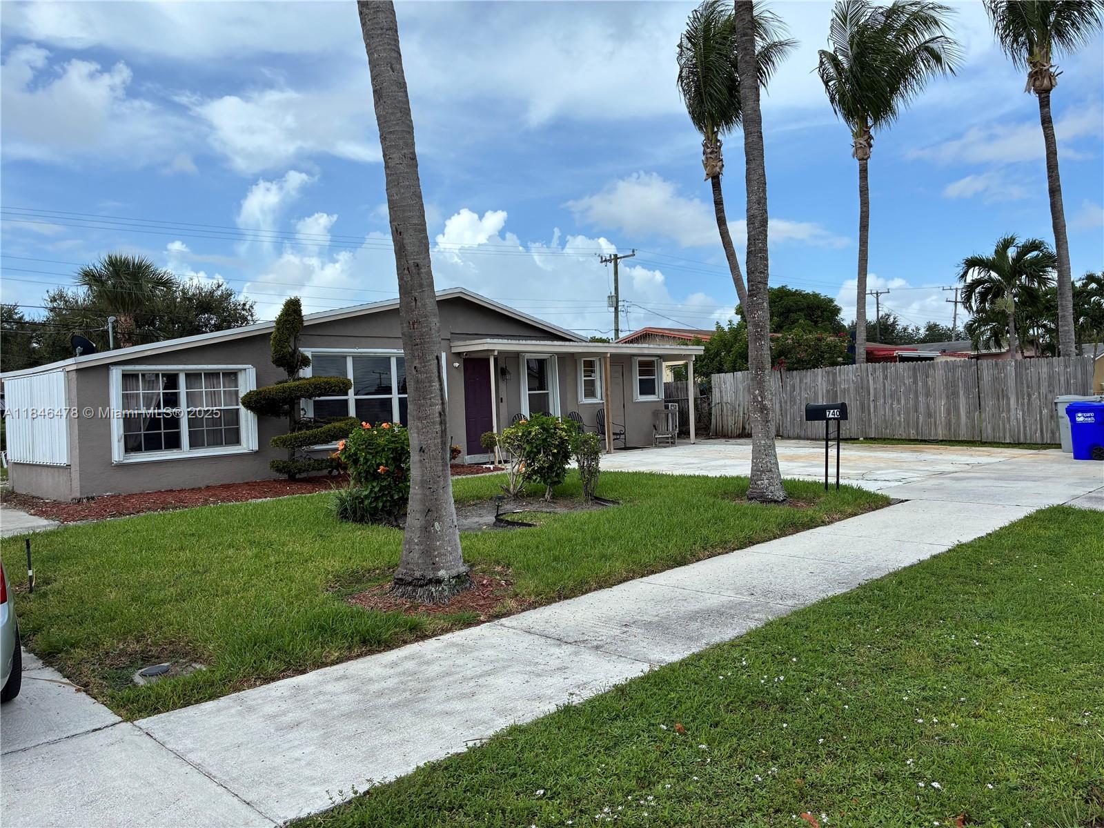 740 NW 17th St, Pompano Beach, FL, 33060/$360,000 4 740 NW 17th St