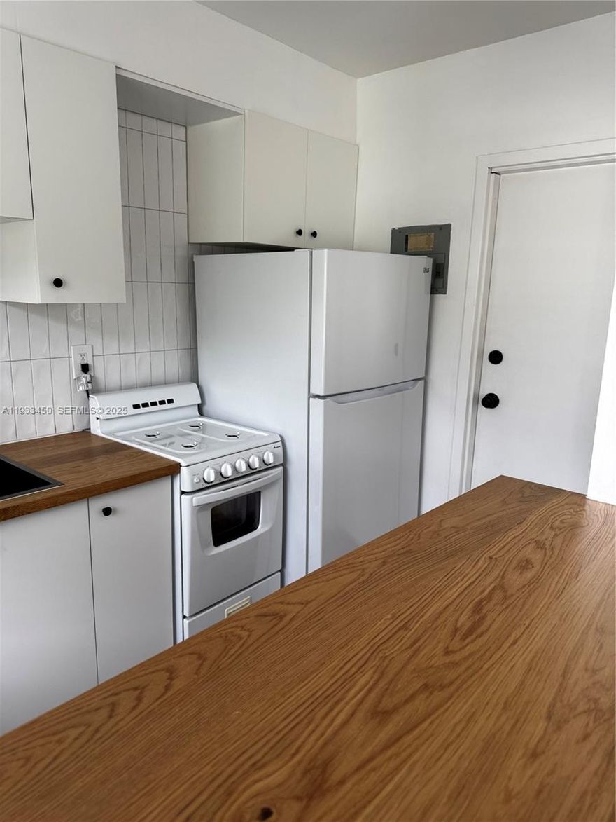 INVESTORS WELCOME. LOW MAINTANANCE. Location Location Location. A true Miami shores gem 1 bedroom and 1-bathroom 2nd Flr corner unit apartment. Perfectly located in Miami Shores. Renovated cooks’ kitchen, original Harwood floors, super cozy with great natural light, impact windows, new central AC, plenty of closet space. Walking distance to supermarket, banks and Biscayne Blvd. Ok to rent,  Building in excellent conditions and well kept with low HOA fees; investors dream. Enjoy all the amenities of Miami Shores! Access to the Miami Shores Aquatic Center as a resident along with access to the Miami Shores Community center. Just a 30 Minute Drive to Miami or Ft Lauderdale International Airports