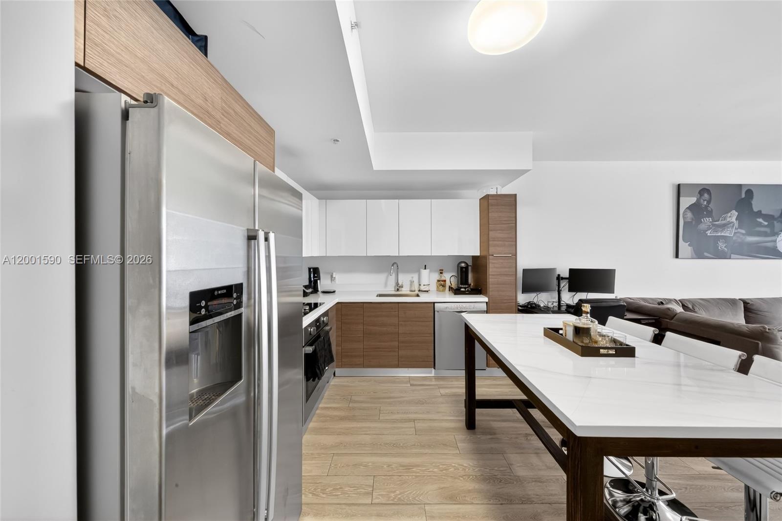 1010 SW 2nd Ave 1605