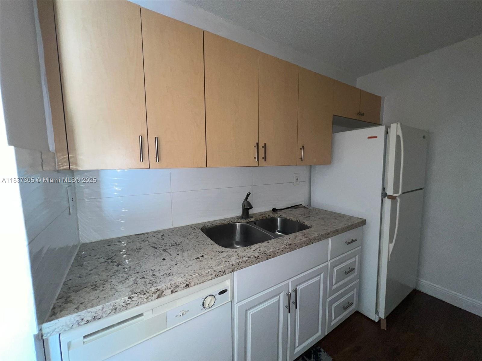 ST ANDREWS PALM BEACH CON - Residential Lease