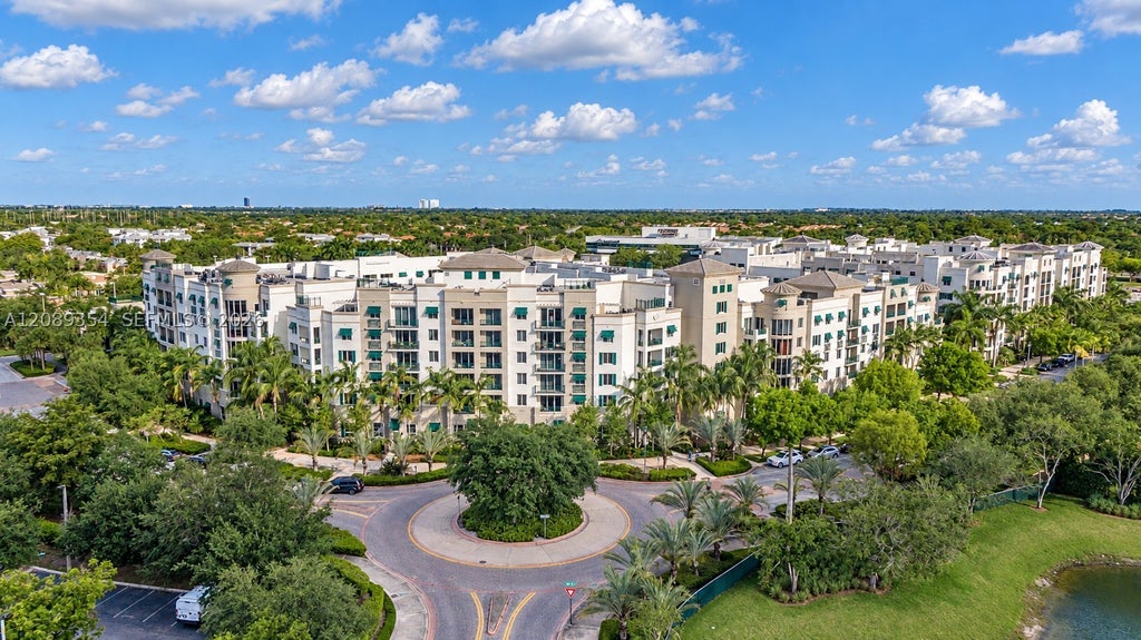 Photo of 510 NW 84th Ave #305, Plantation, FL 33324 (MLS # A12089354)