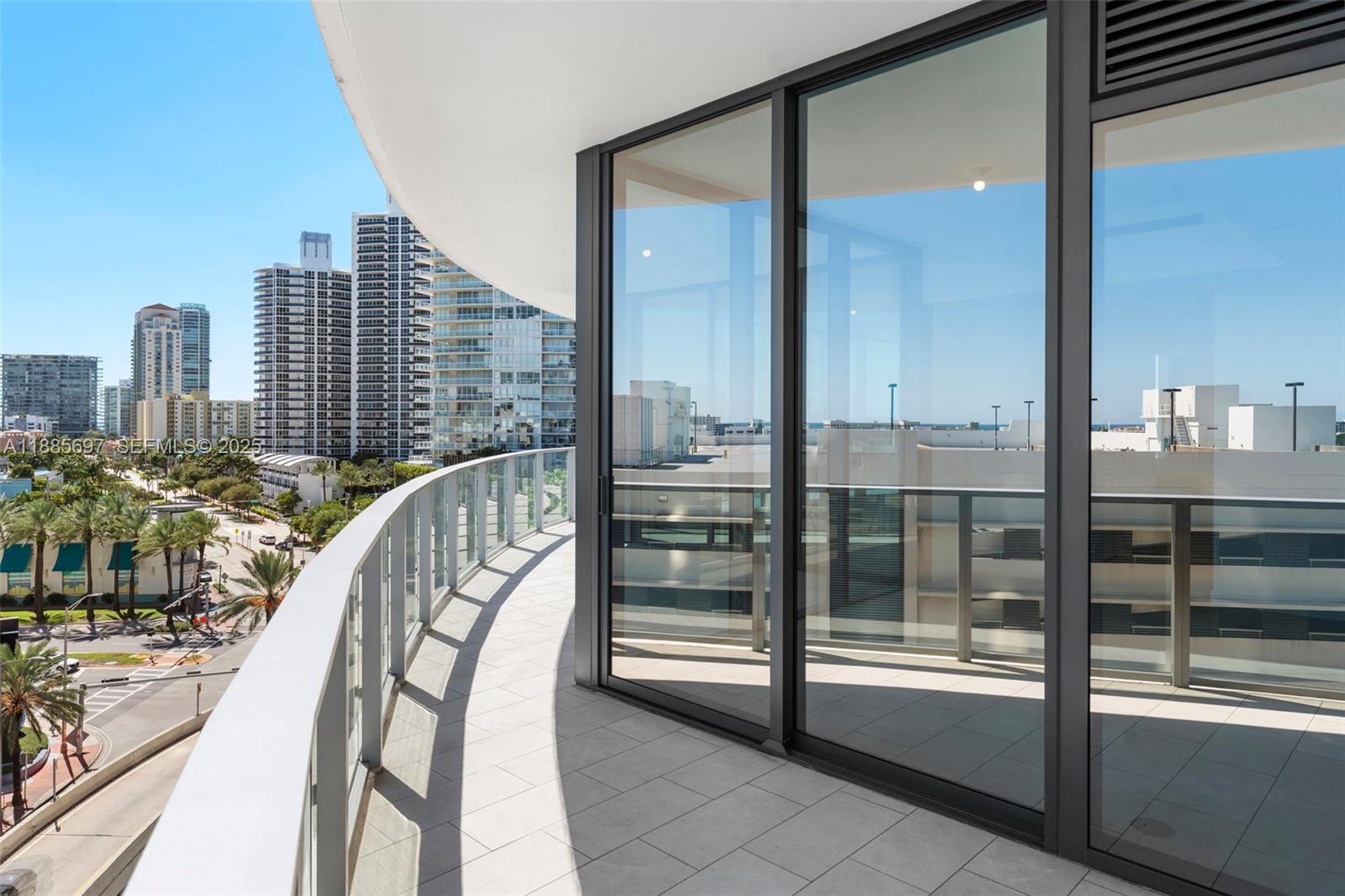 FIVE PARK - Residential