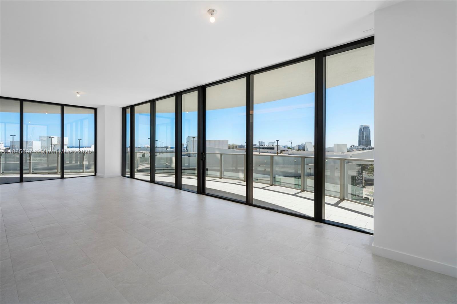 FIVE PARK - Residential