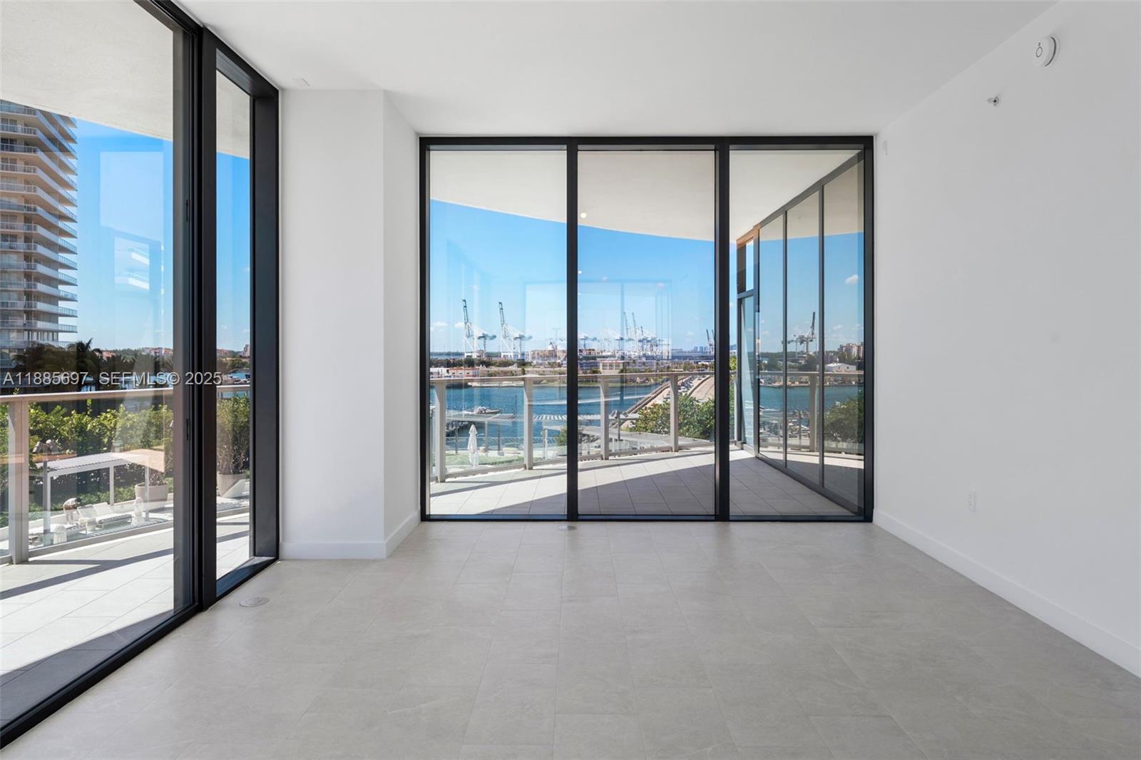 FIVE PARK - Residential