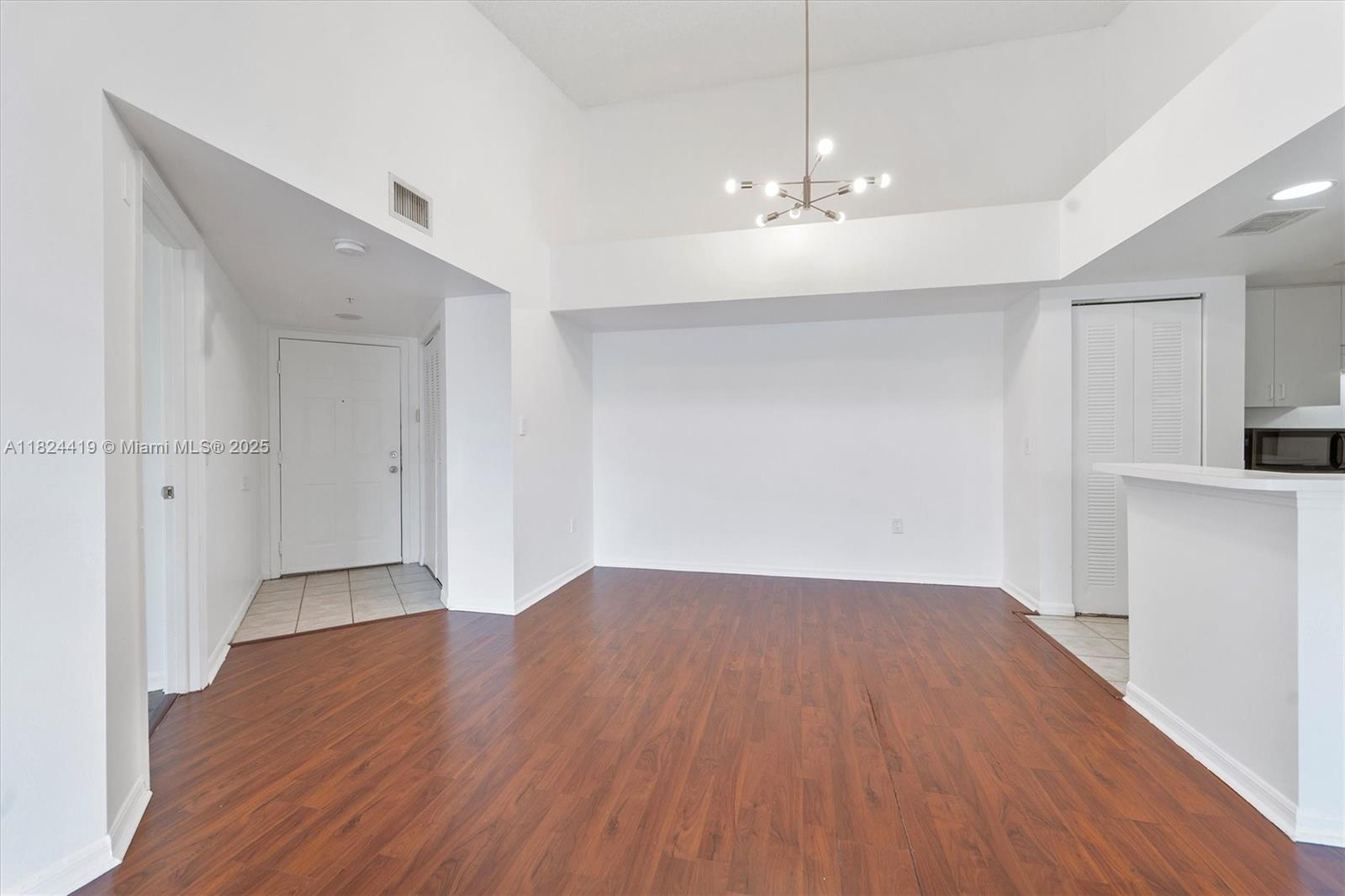 4183 N Haverhill Rd 710, West Palm Beach, FL, 33417/$195,000 3 4183 N Haverhill Rd 710