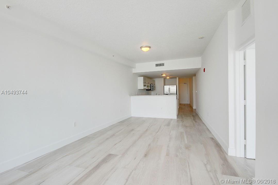 REGATTA AT INDIAN CREEK CO - Residential Lease