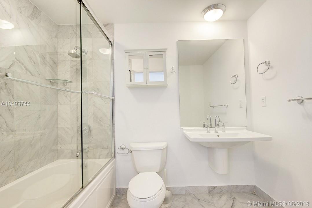 REGATTA AT INDIAN CREEK CO - Residential Lease