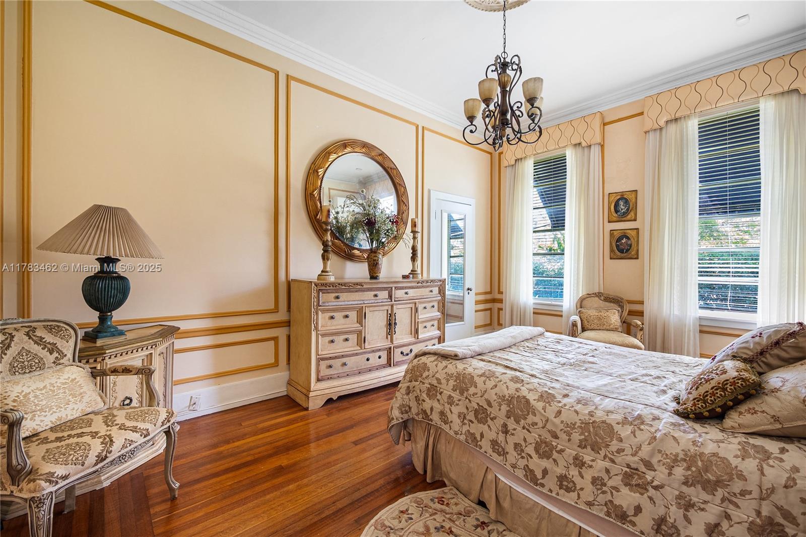 BISCAYNE HEIGHTS - Residential