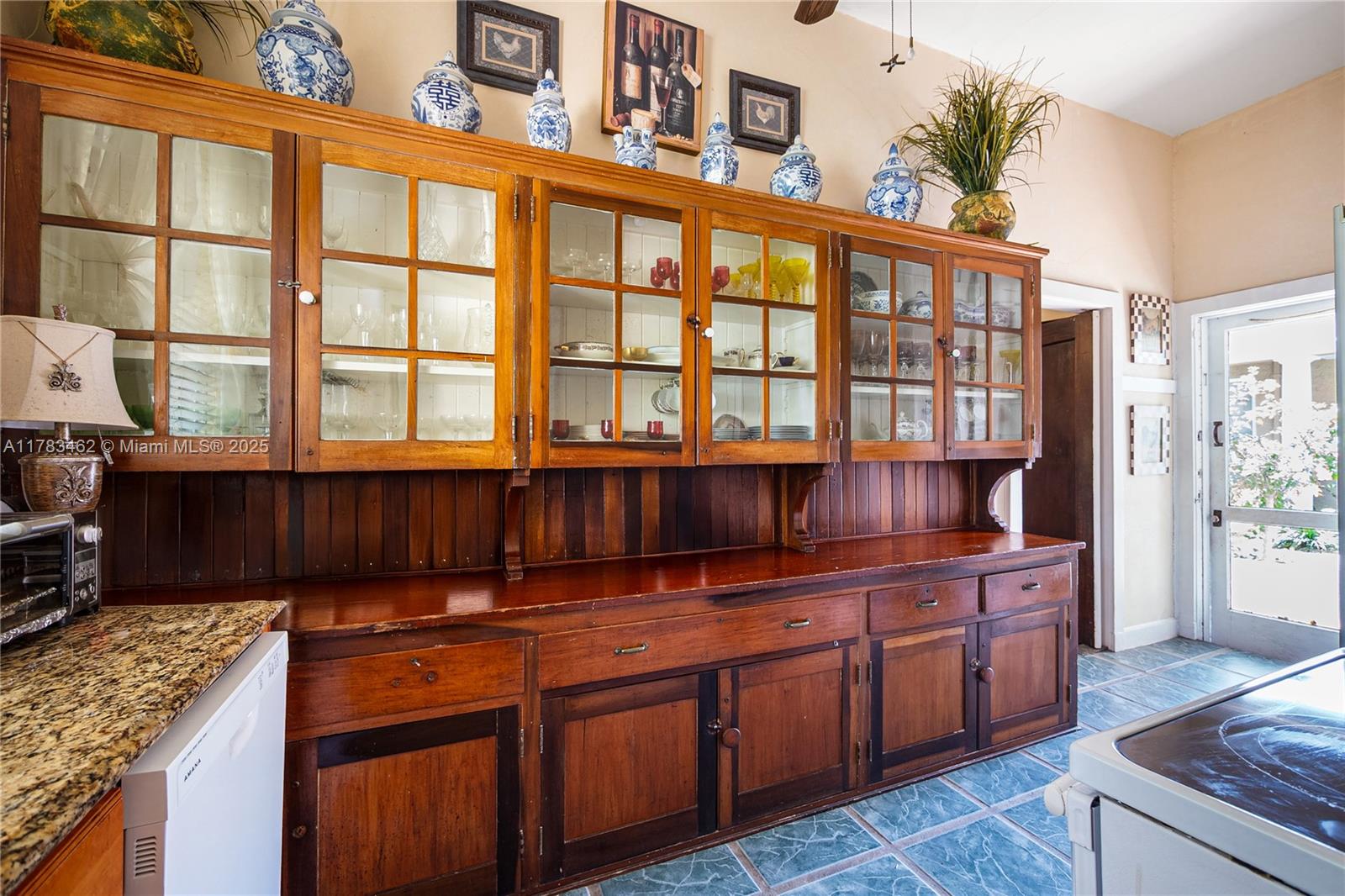BISCAYNE HEIGHTS - Residential