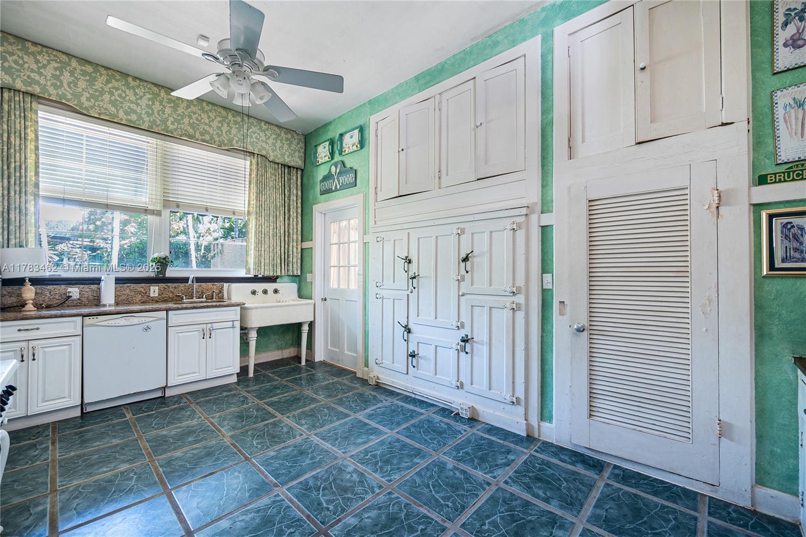 BISCAYNE HEIGHTS - Residential