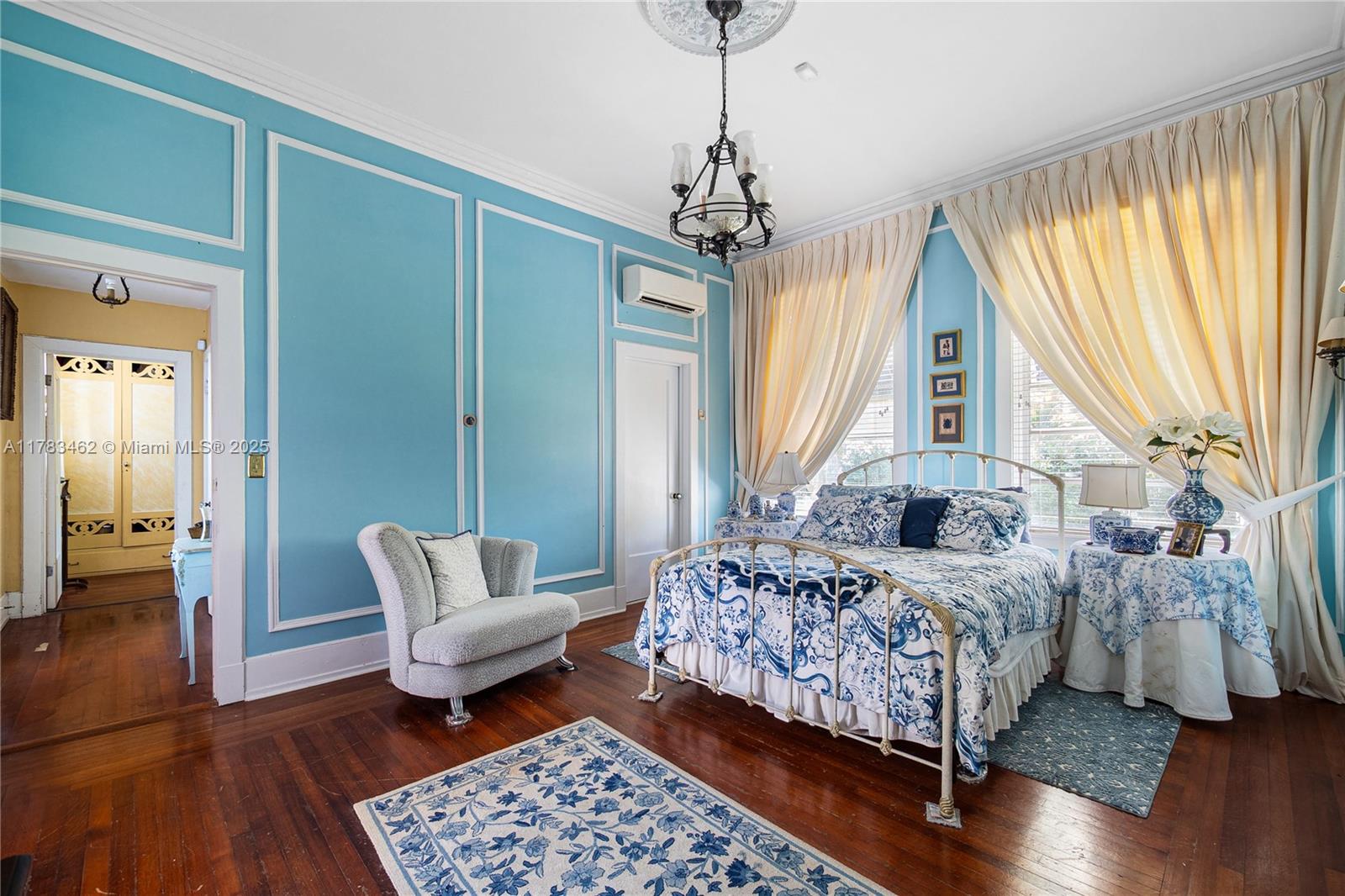 BISCAYNE HEIGHTS - Residential