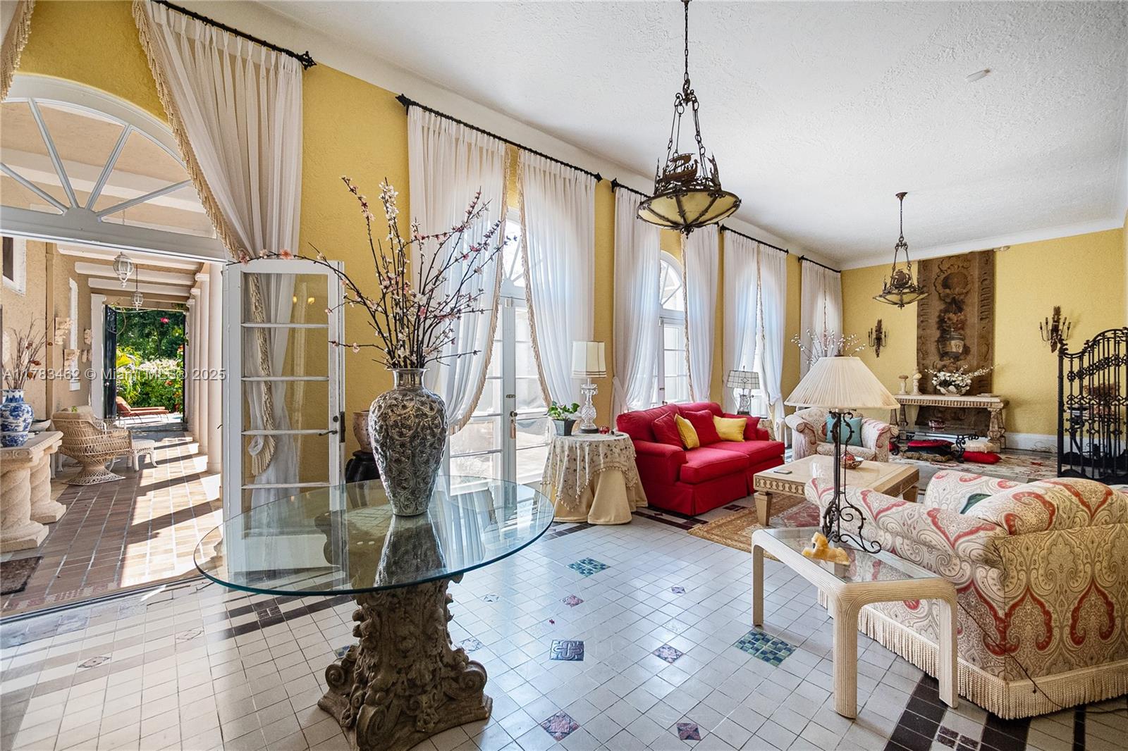 BISCAYNE HEIGHTS - Residential