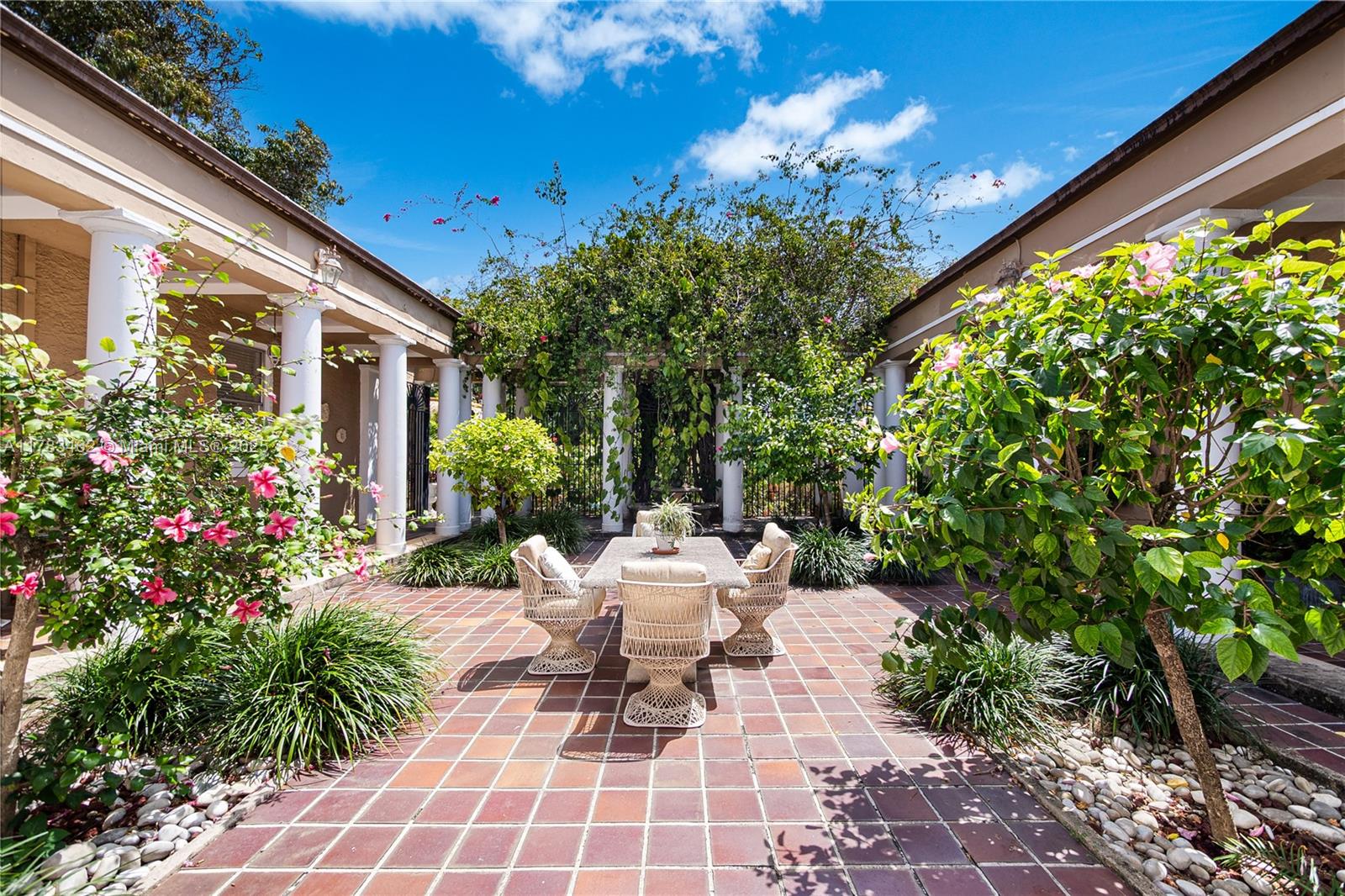 BISCAYNE HEIGHTS - Residential