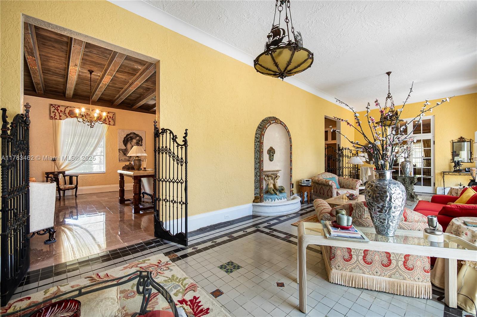 BISCAYNE HEIGHTS - Residential