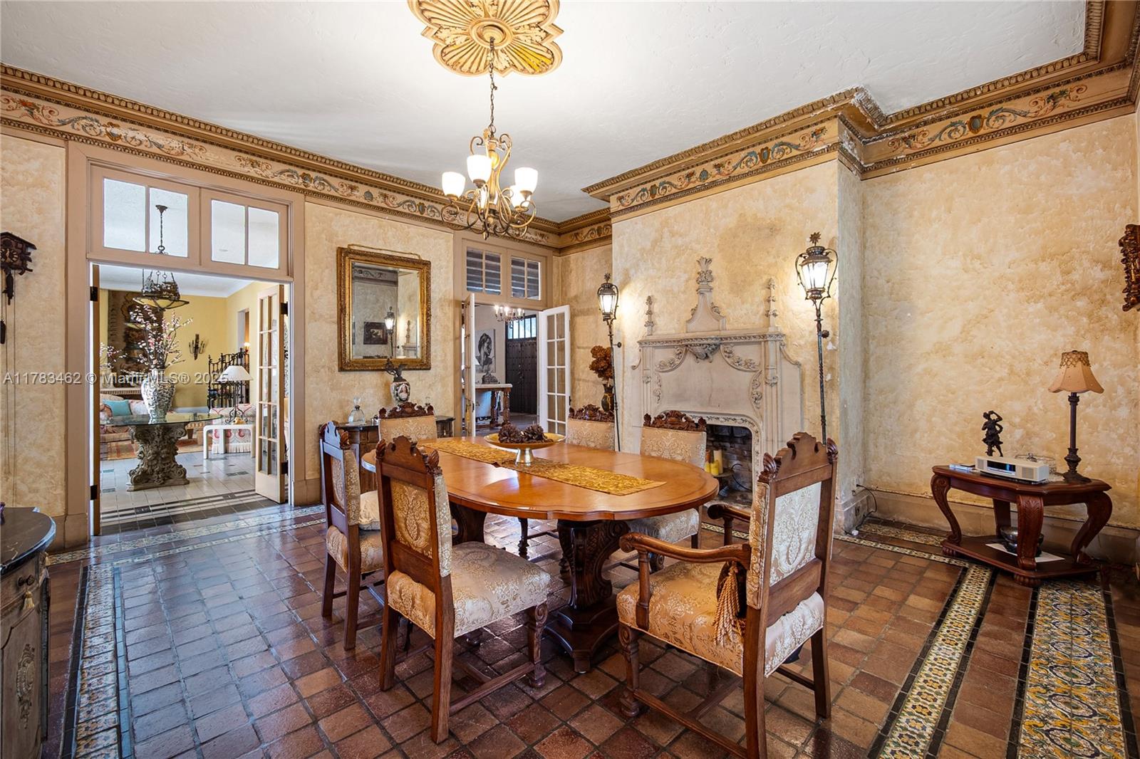 BISCAYNE HEIGHTS - Residential