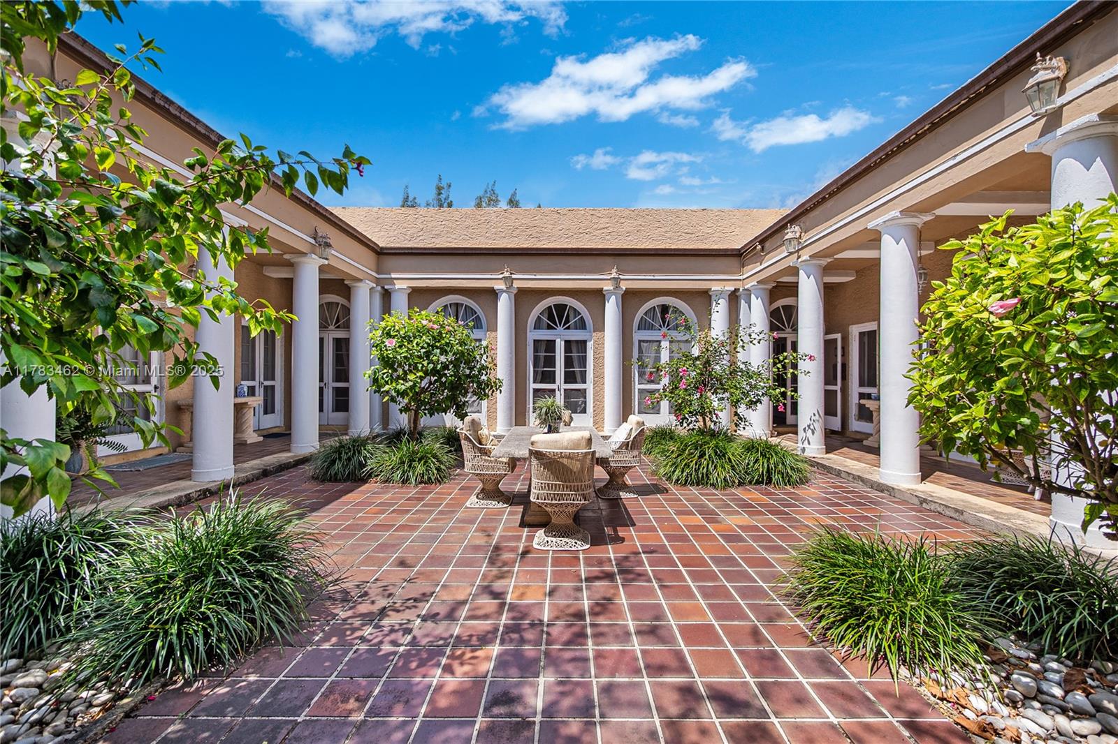 Property for Sale at 8447 E Dixie Hwy, Miami, Broward County, Florida - Bedrooms: 6 
Bathrooms: 4  - $3,495,000
