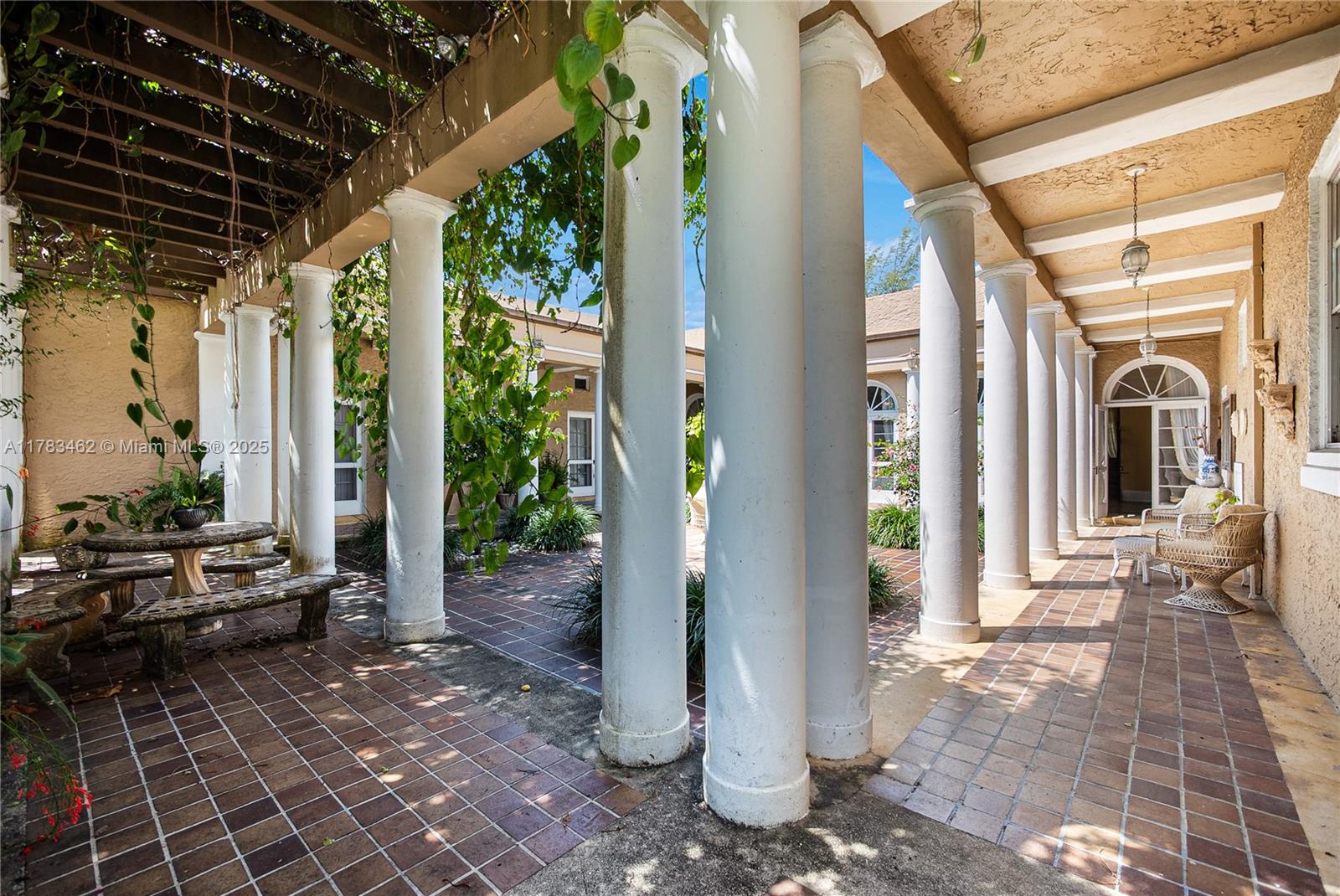 BISCAYNE HEIGHTS - Residential