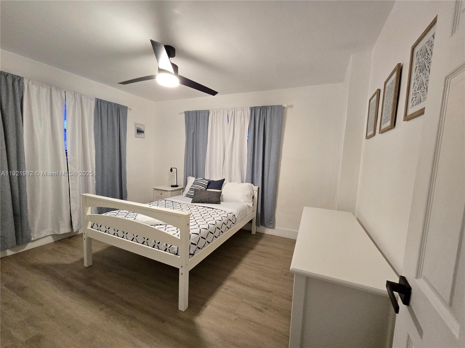 DRIFTWOOD PLAZA - Residential