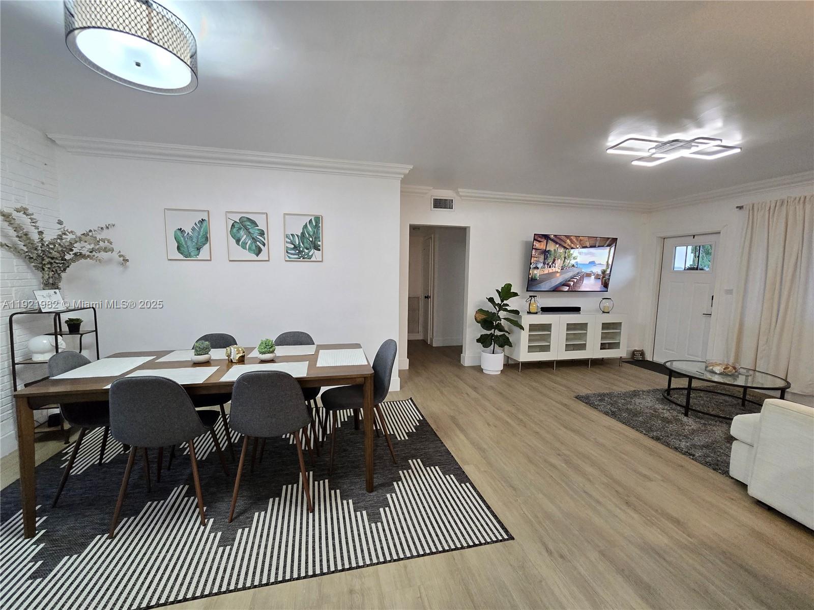 DRIFTWOOD PLAZA - Residential