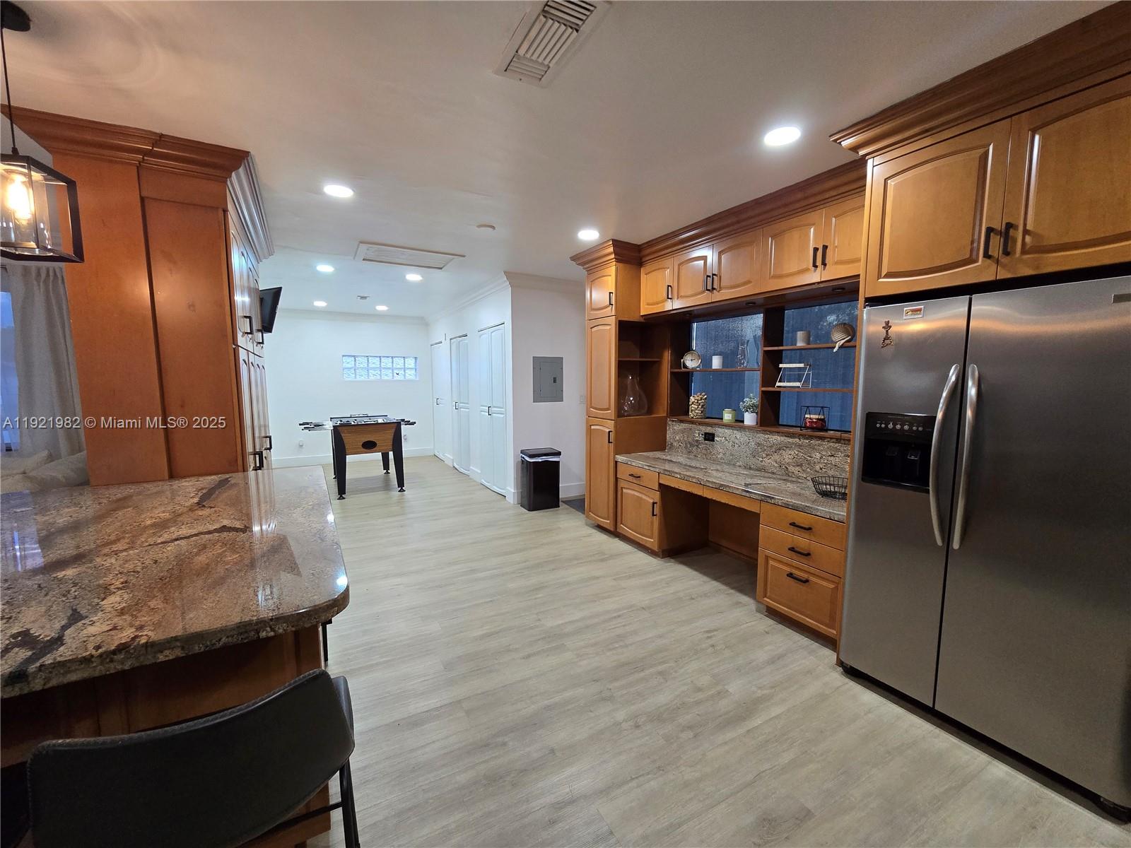 DRIFTWOOD PLAZA - Residential