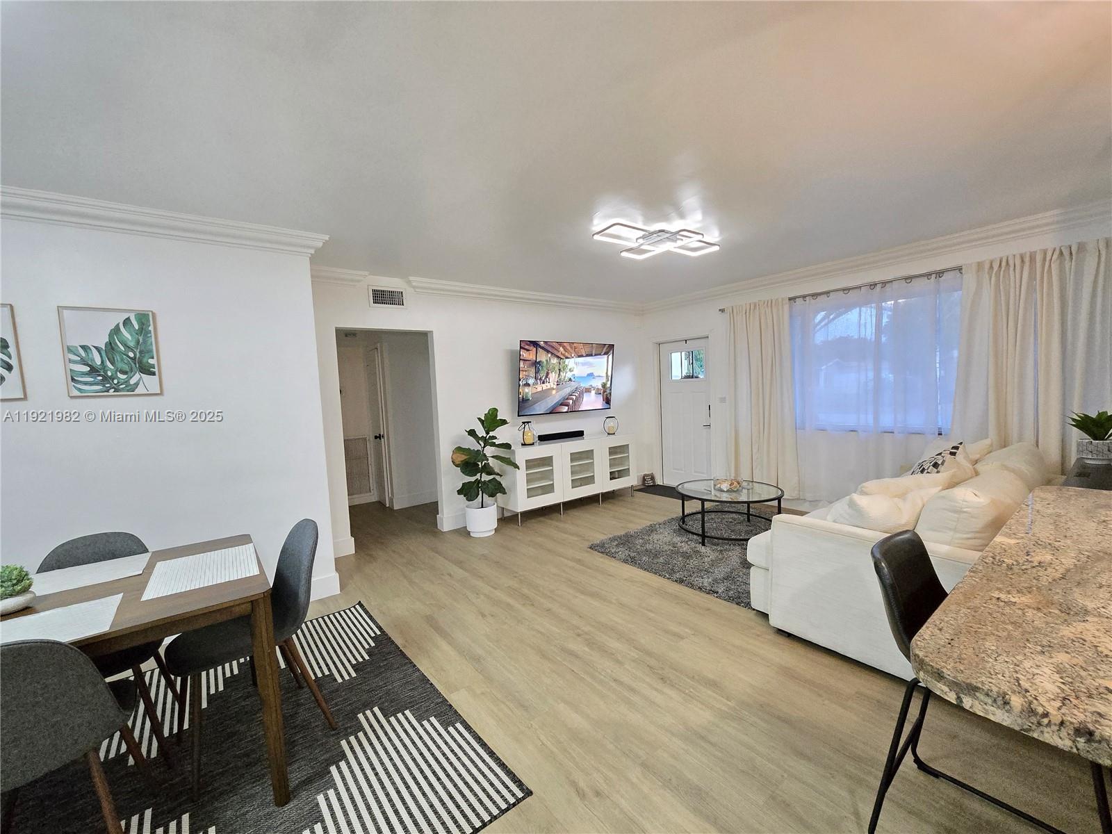 DRIFTWOOD PLAZA - Residential