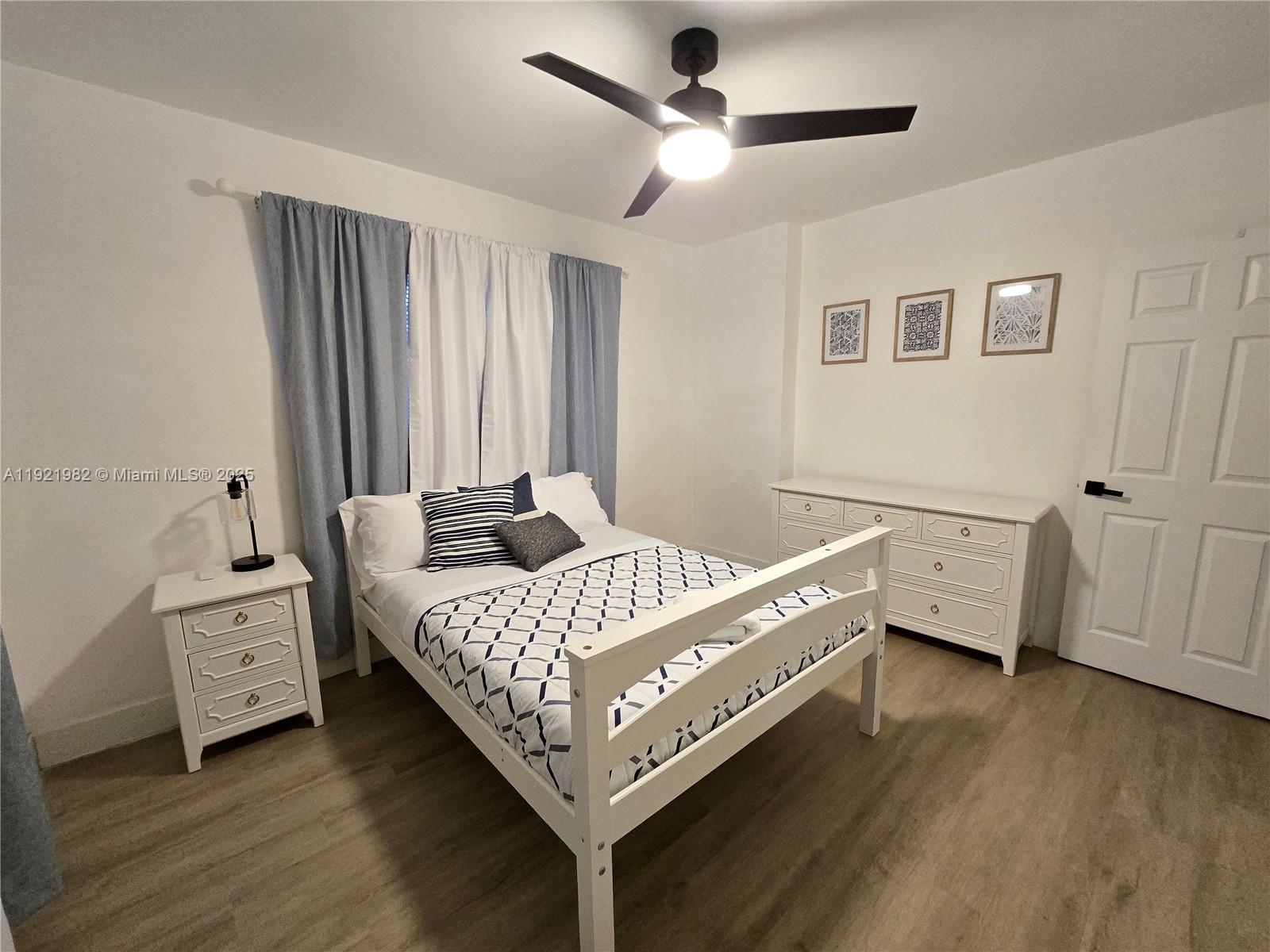 DRIFTWOOD PLAZA - Residential