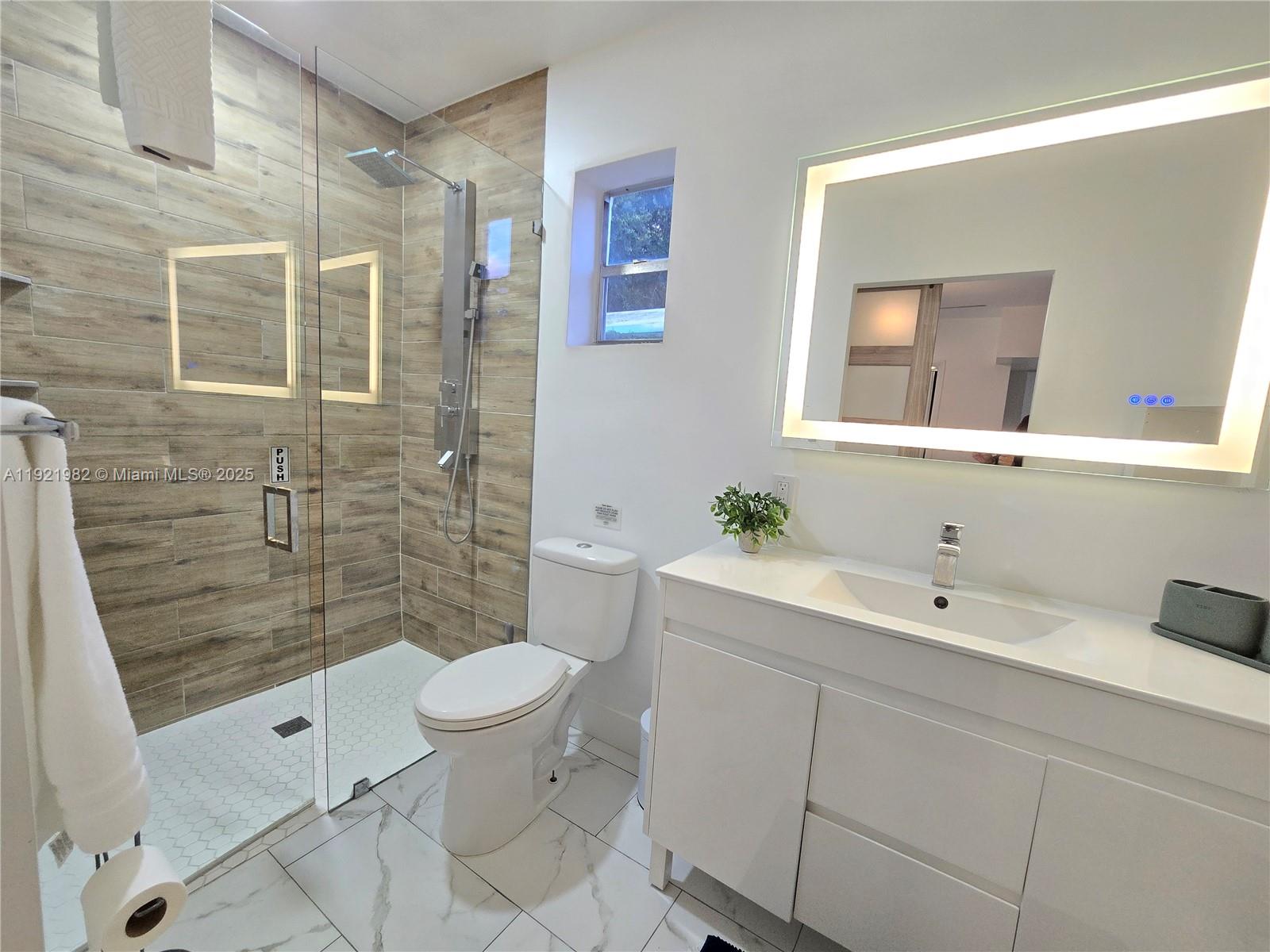 DRIFTWOOD PLAZA - Residential