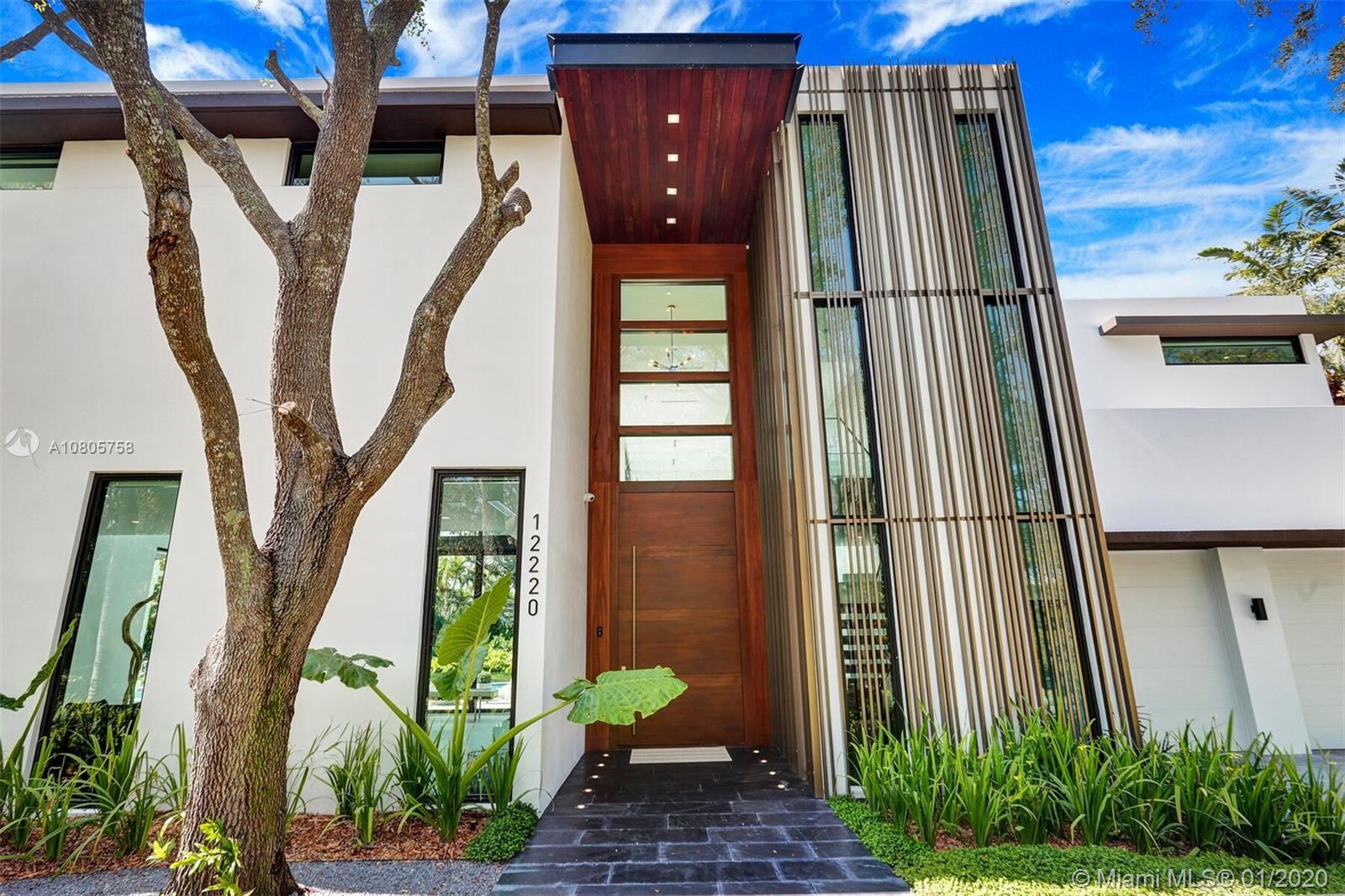 TOWN & RANCH ESTS - Residential